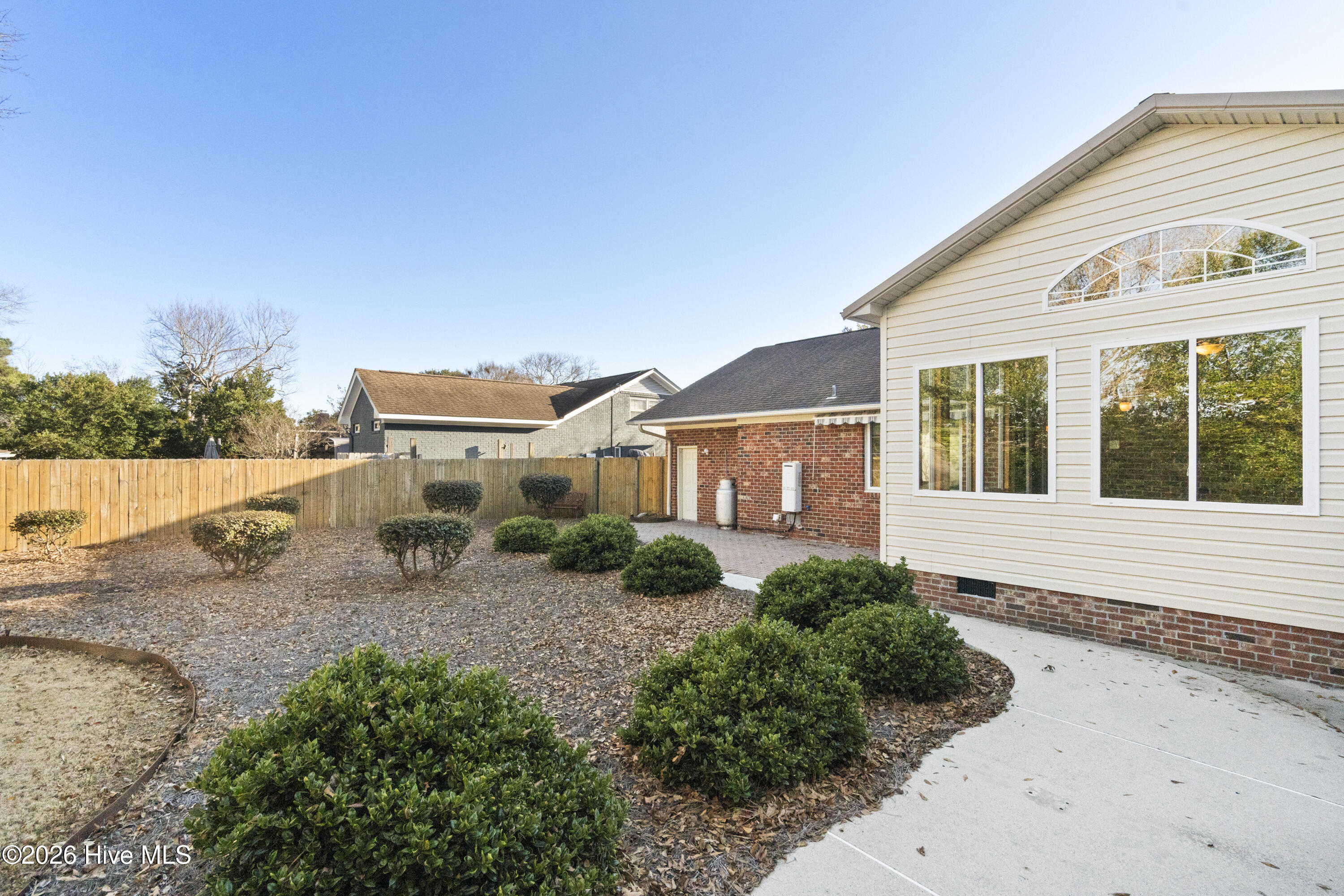 100549887 | Photo 61