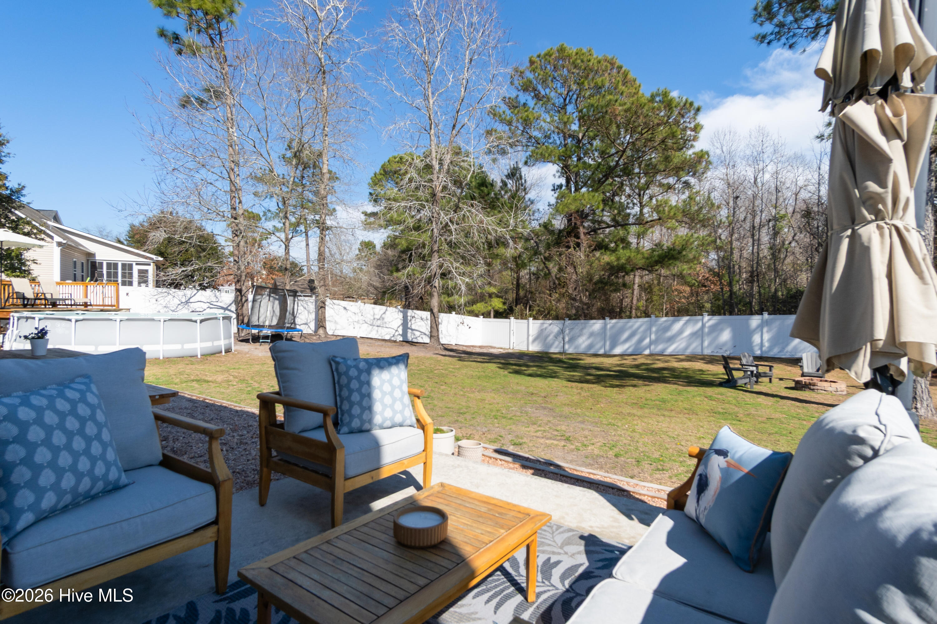 100558497 | Photo 53