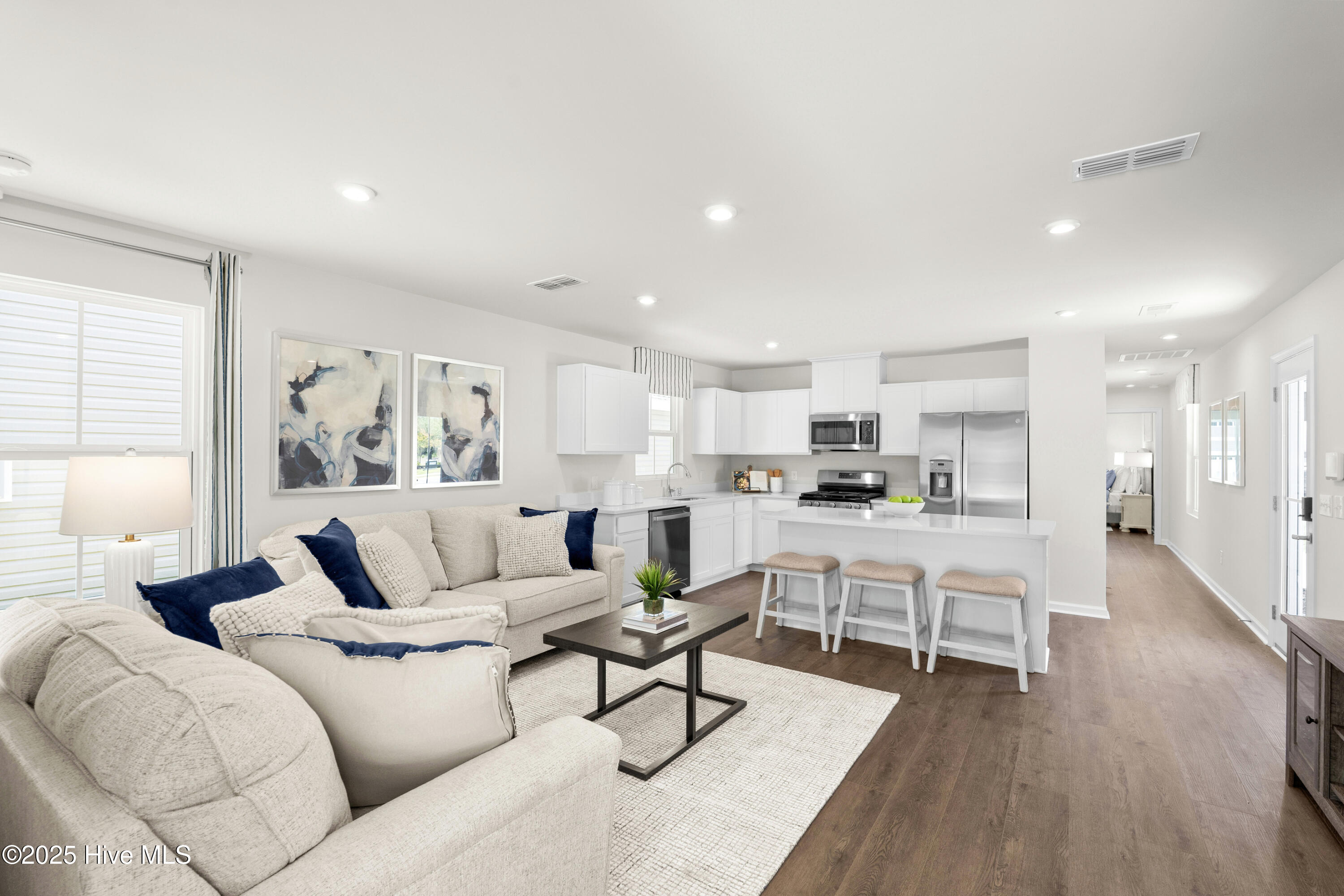 MPO 515 1508 Pine Log Trail Interior 1-f