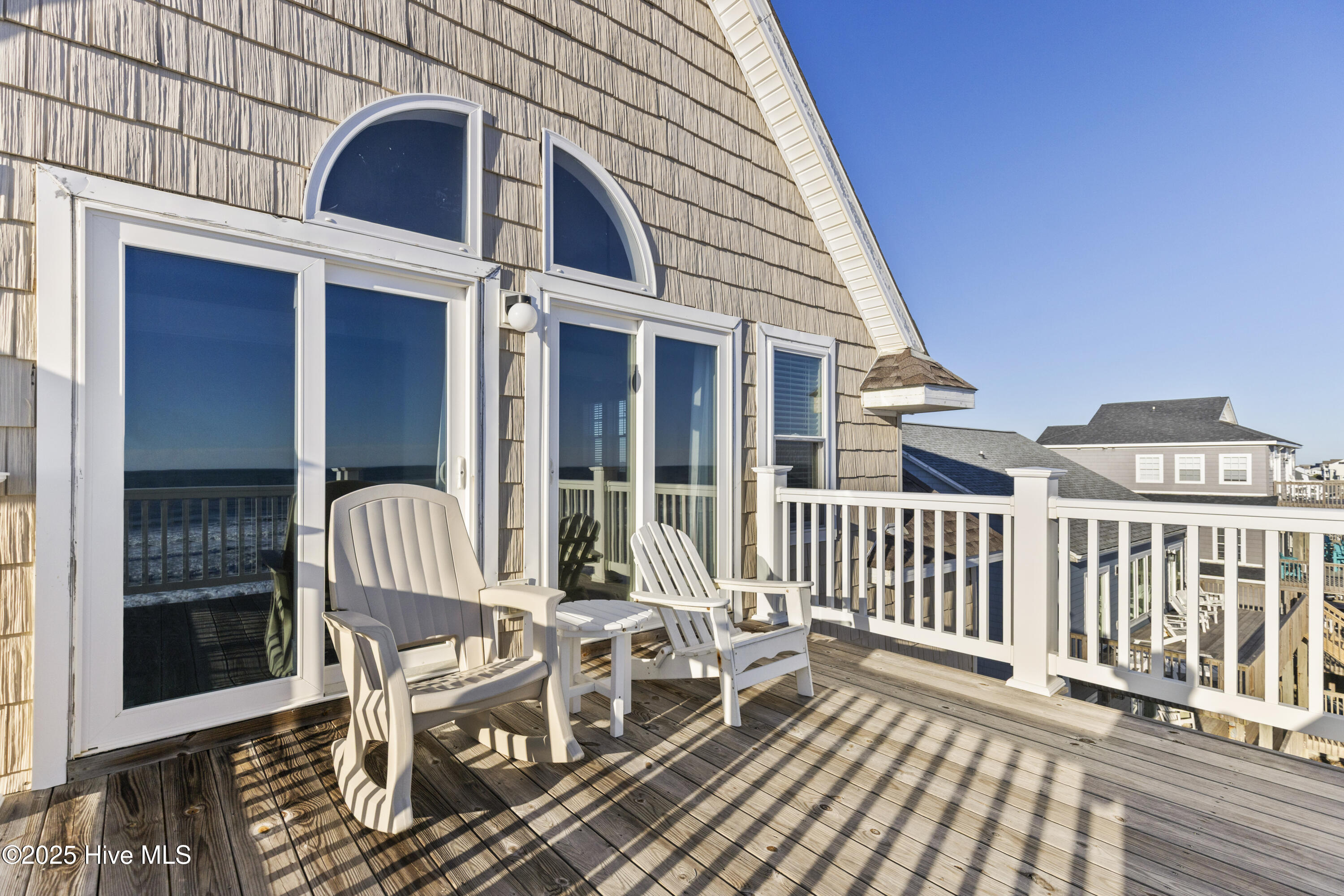 100546411 | Photo 44