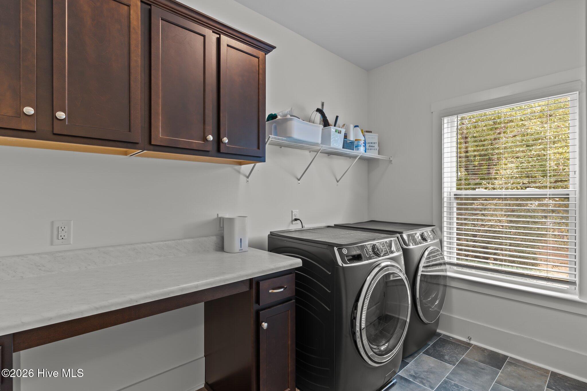 100552545 | Photo 45