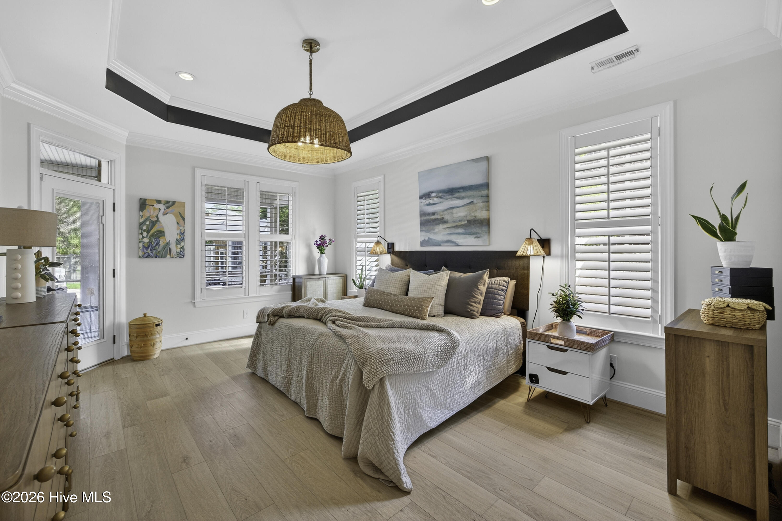 100564665 | Photo 22