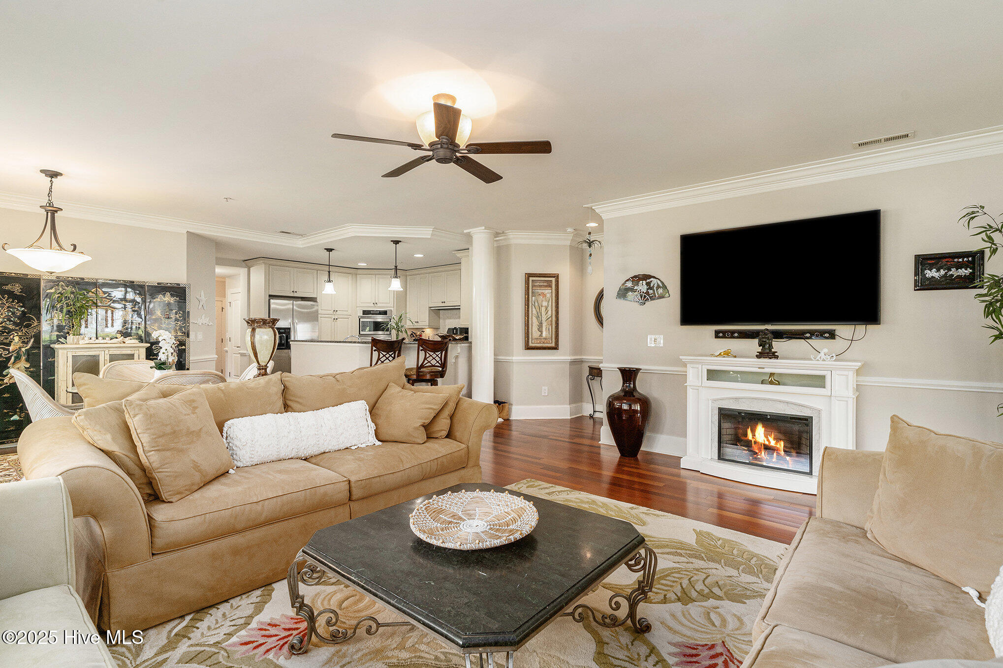 100529014 | Photo 18