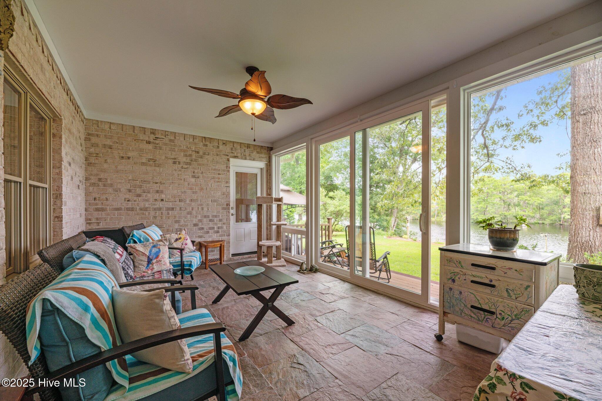 220 Shoreline Drive, New Bern, NC, 28562