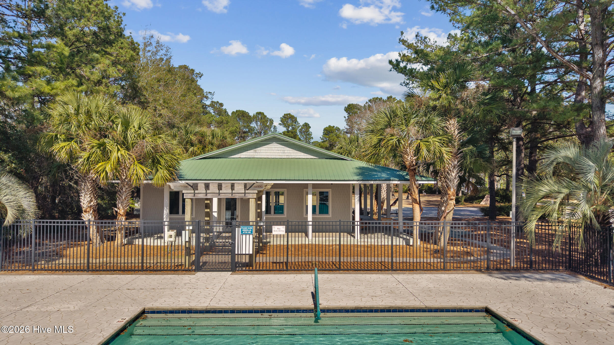 100558582 | Photo 64