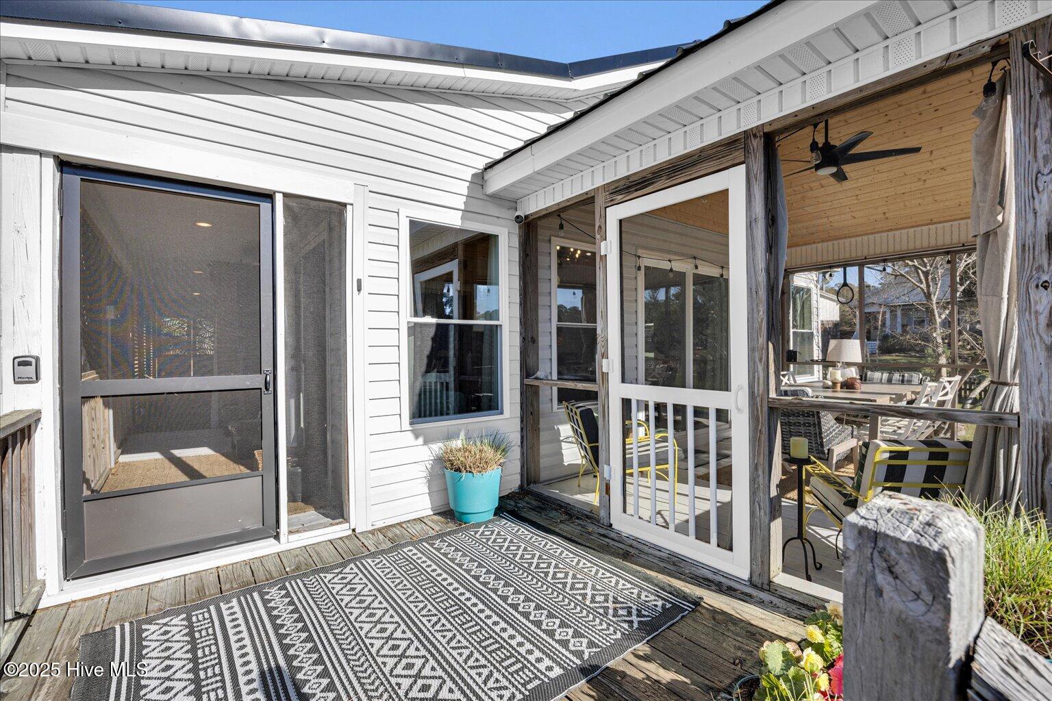 100497695 | Photo 32