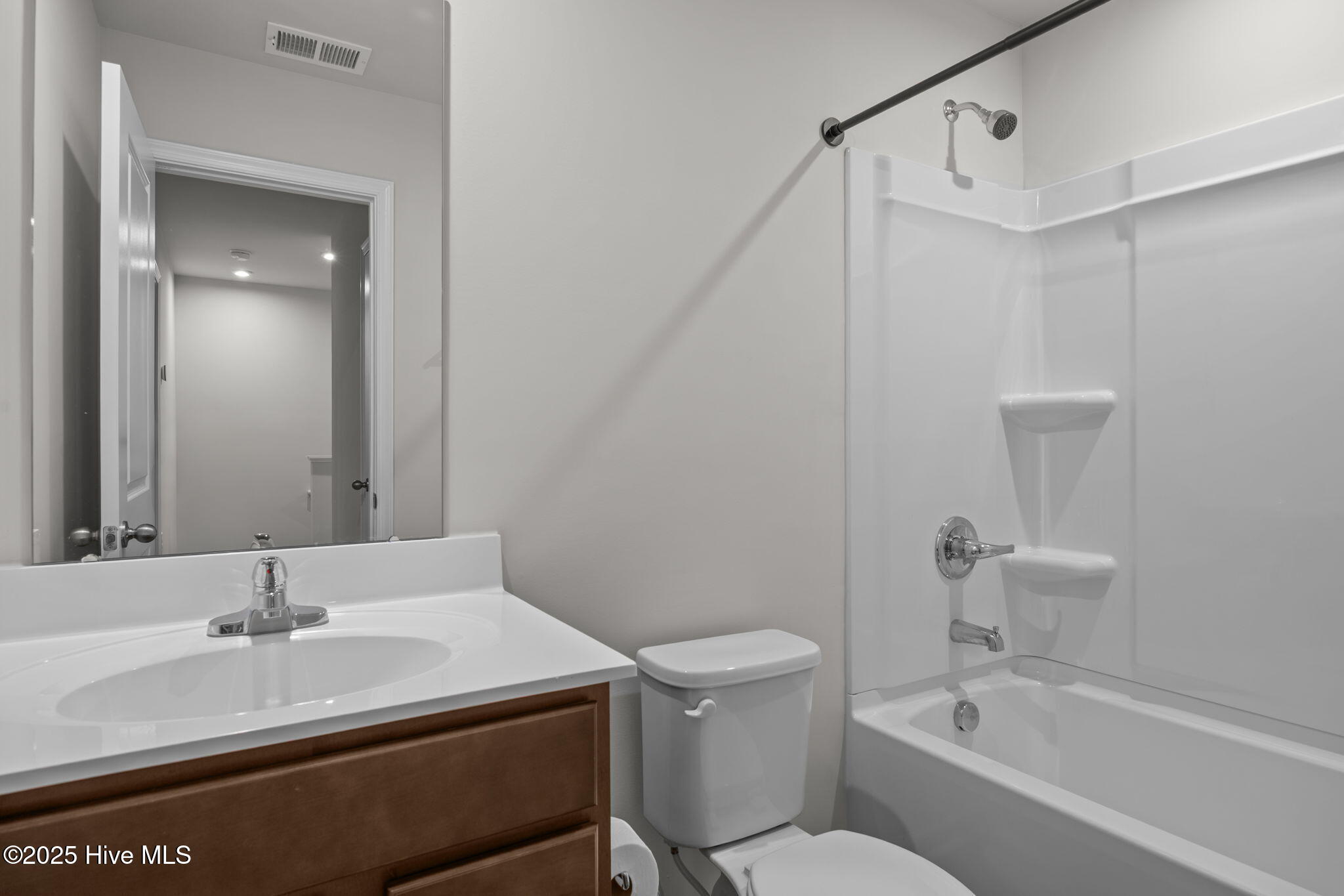 100546281 | Photo 26