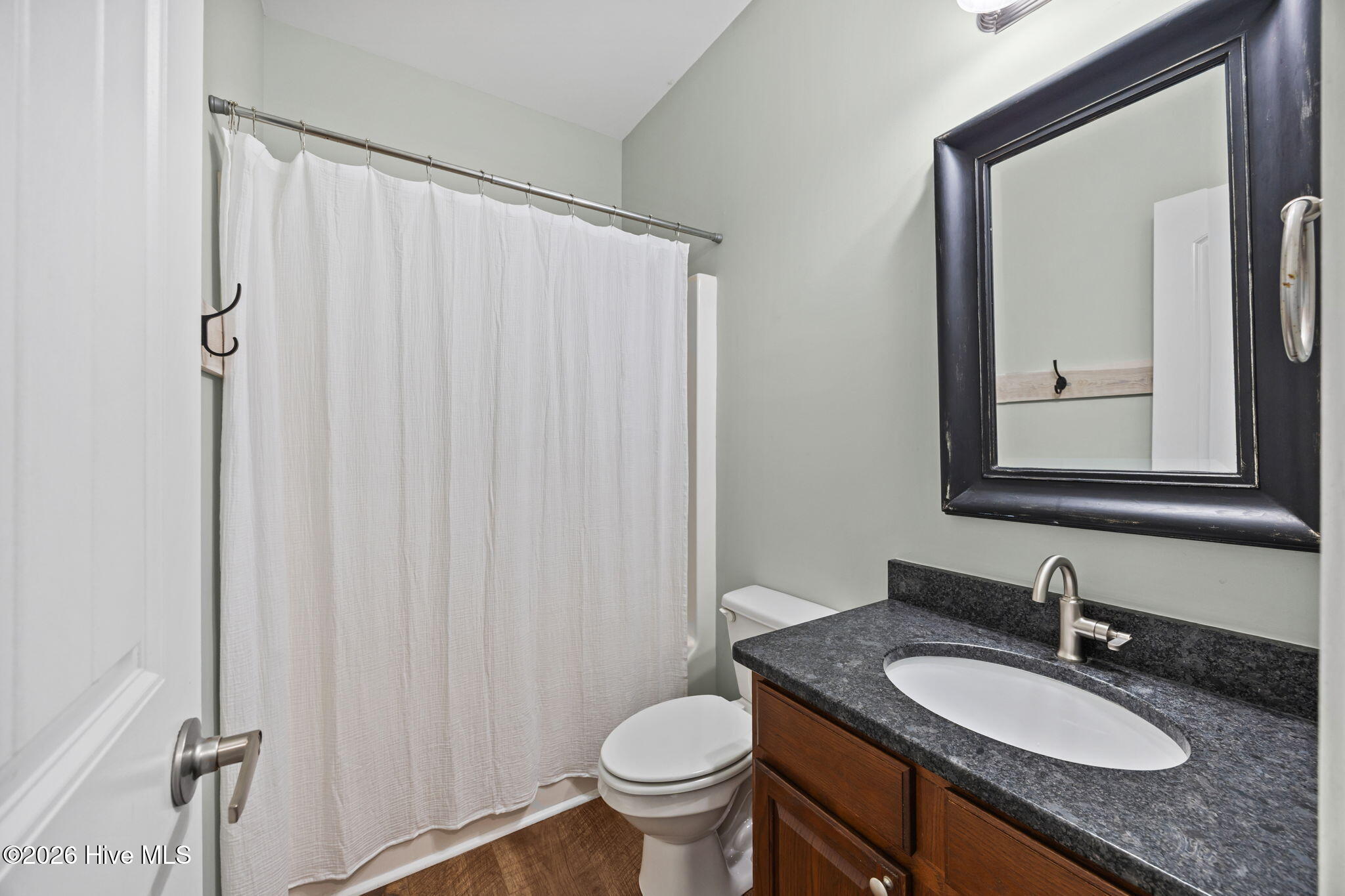 100559497 | Photo 24