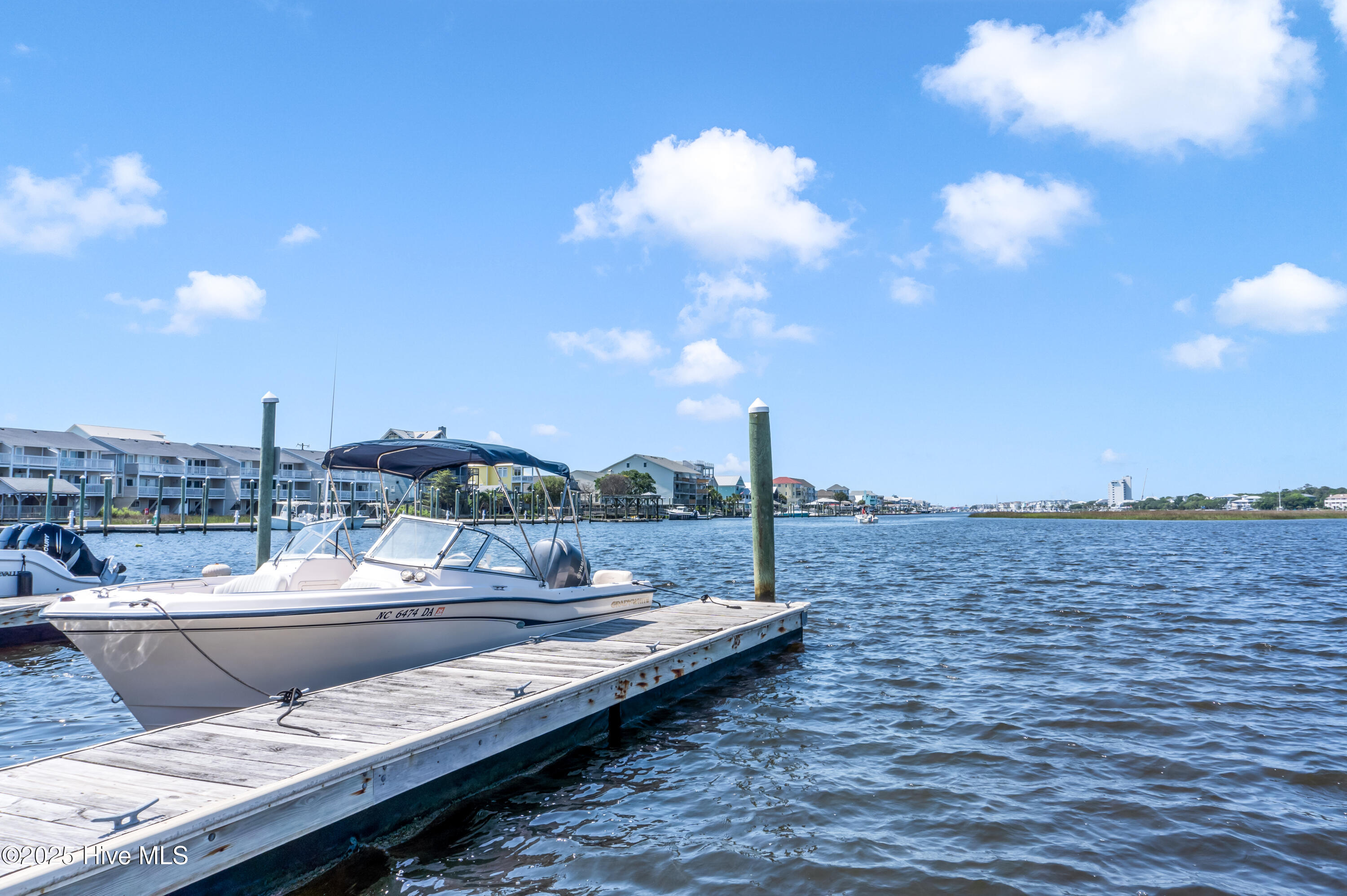 100526204 | Photo 15