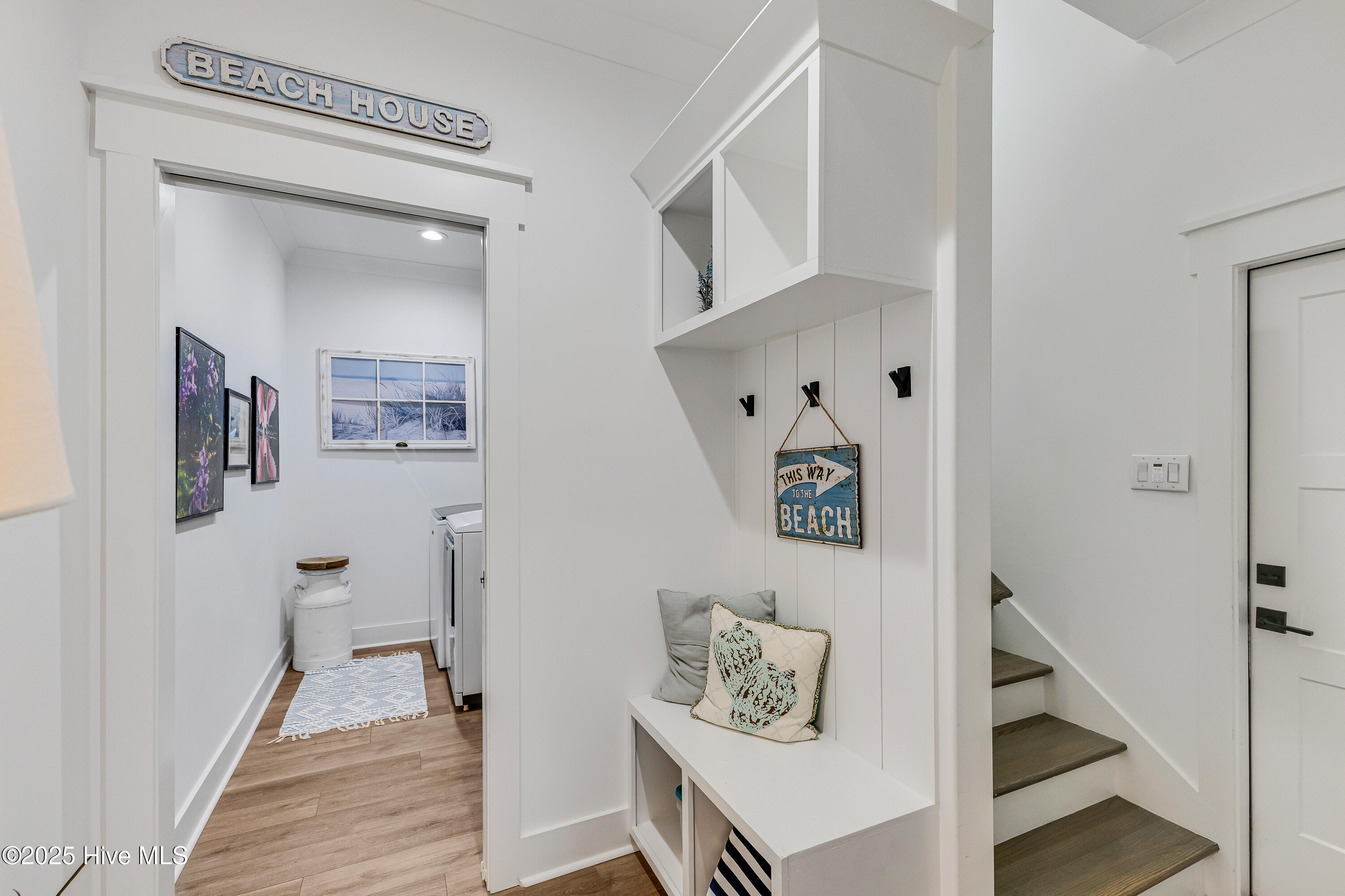 100533188 | Photo 34