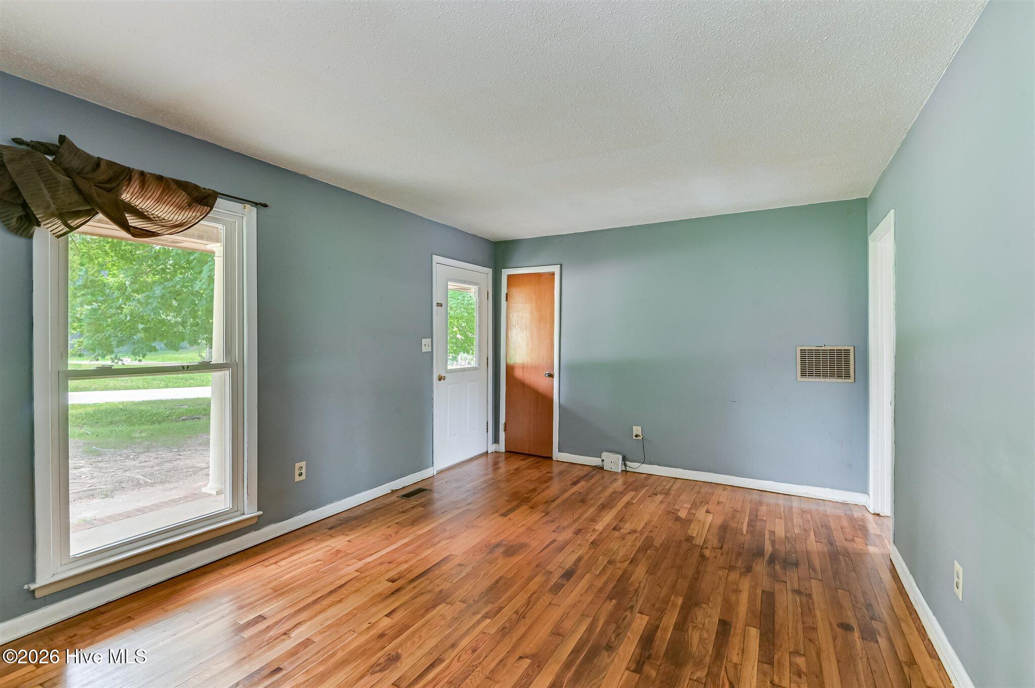 5th image of 205 Lovelace Wy, Washington, GA 30673 | MLS# 100592157