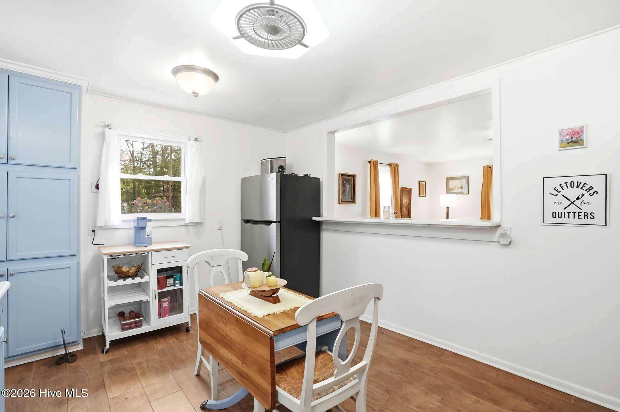 100565168 | Photo 20