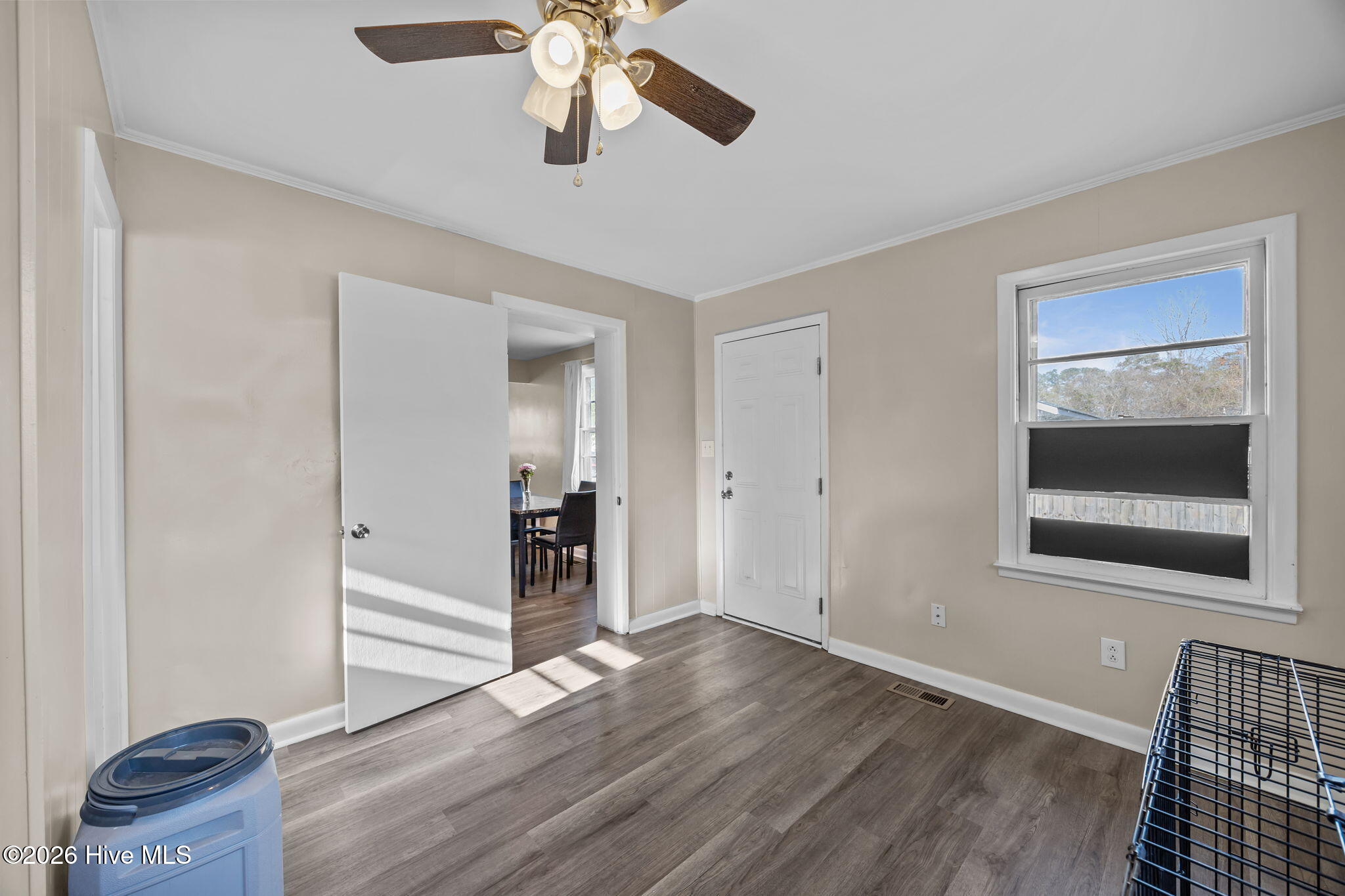 100555911 | Photo 21