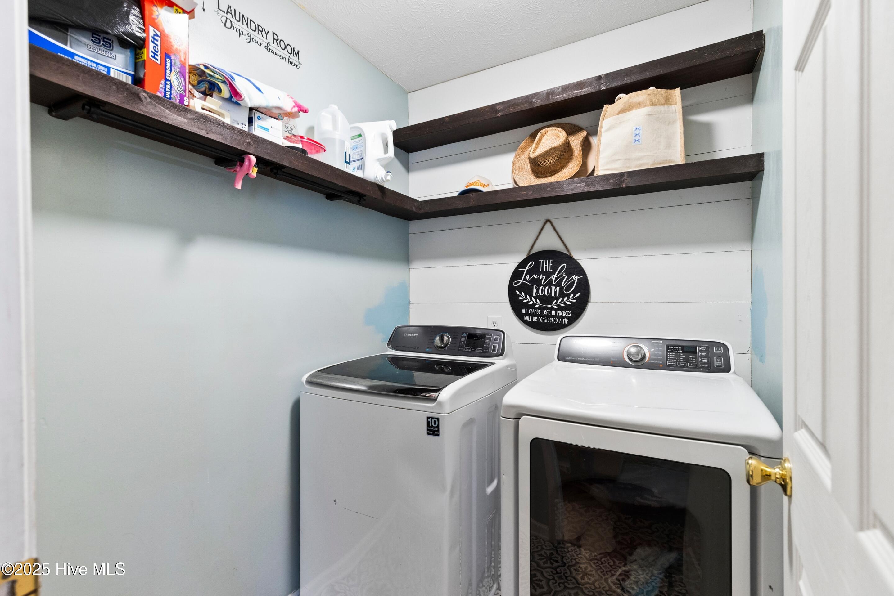 100519880 | Photo 27