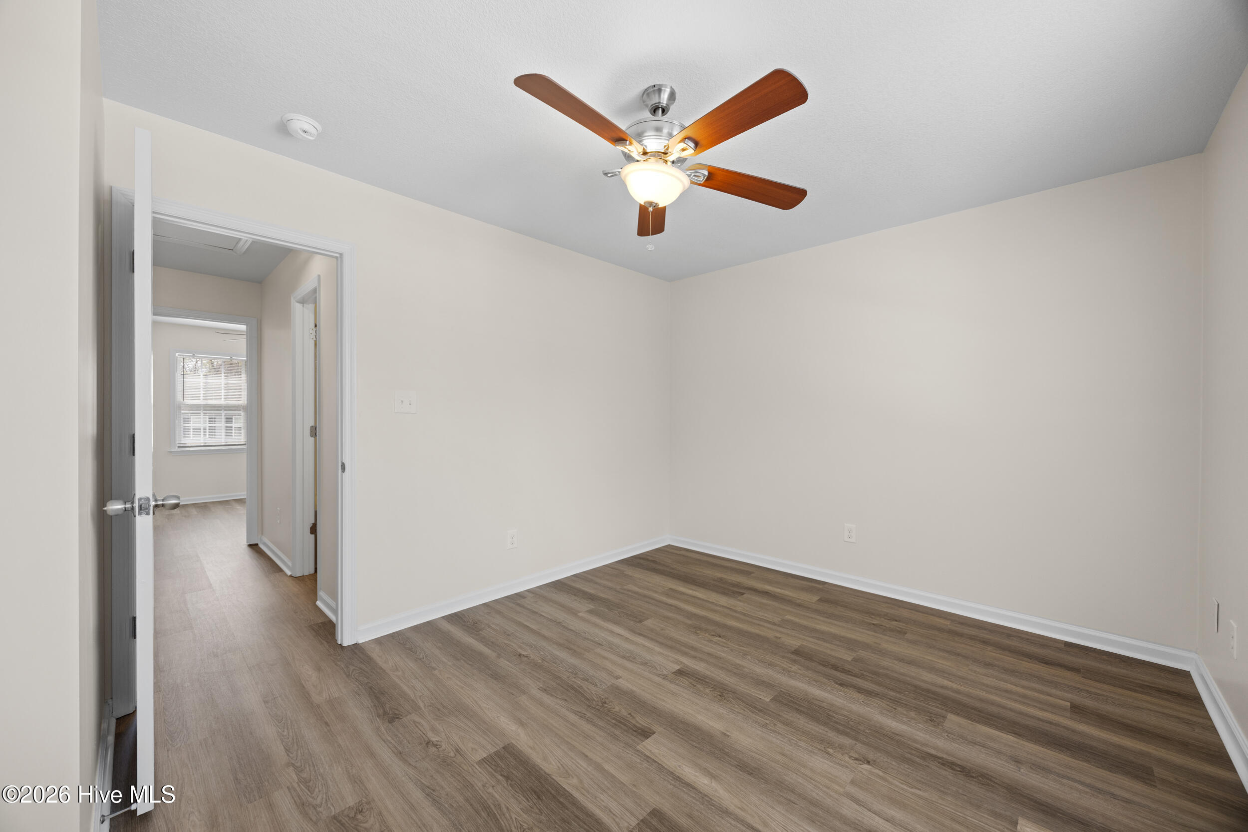 100552450 | Photo 21