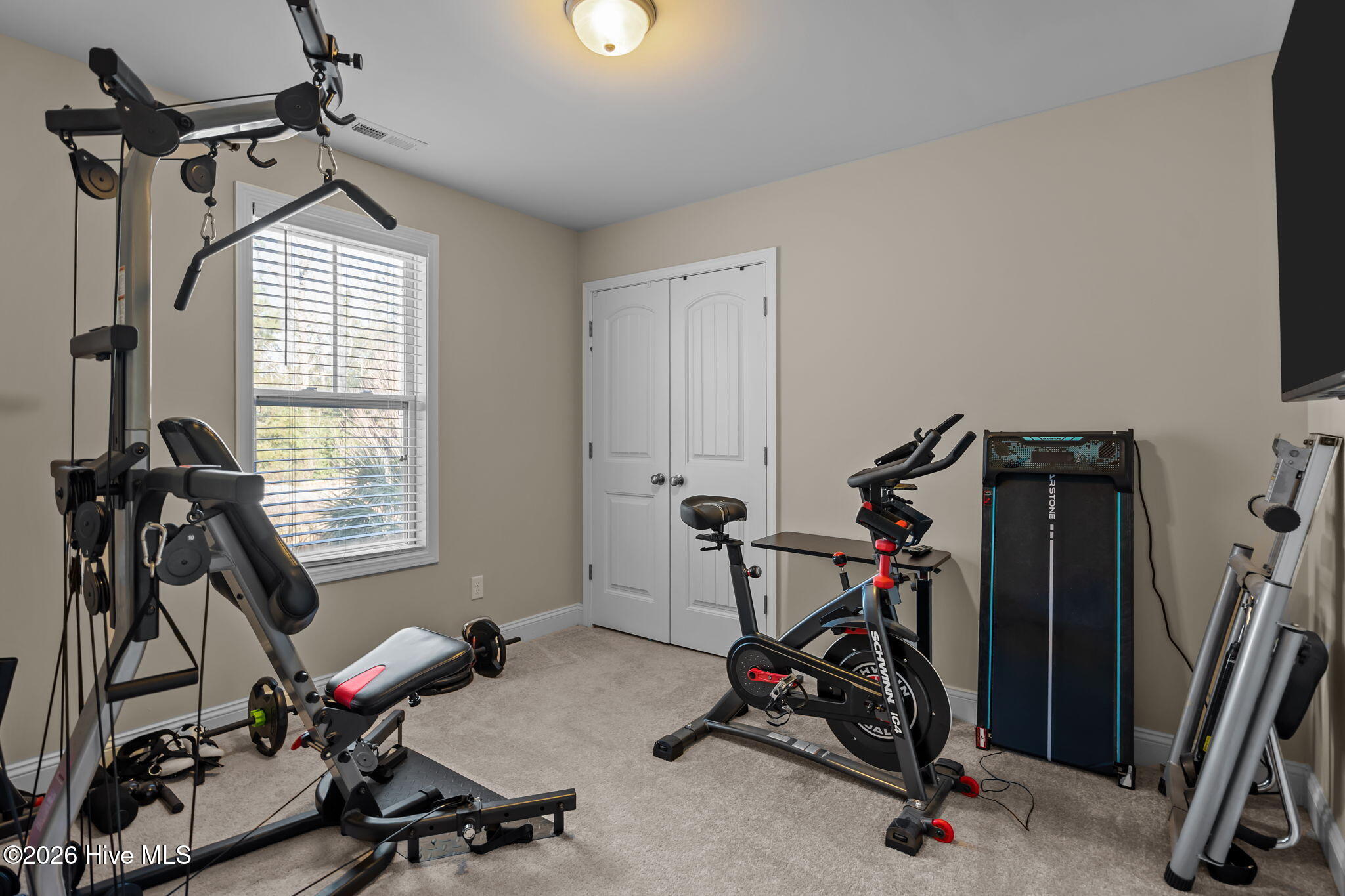 100551440 | Photo 38