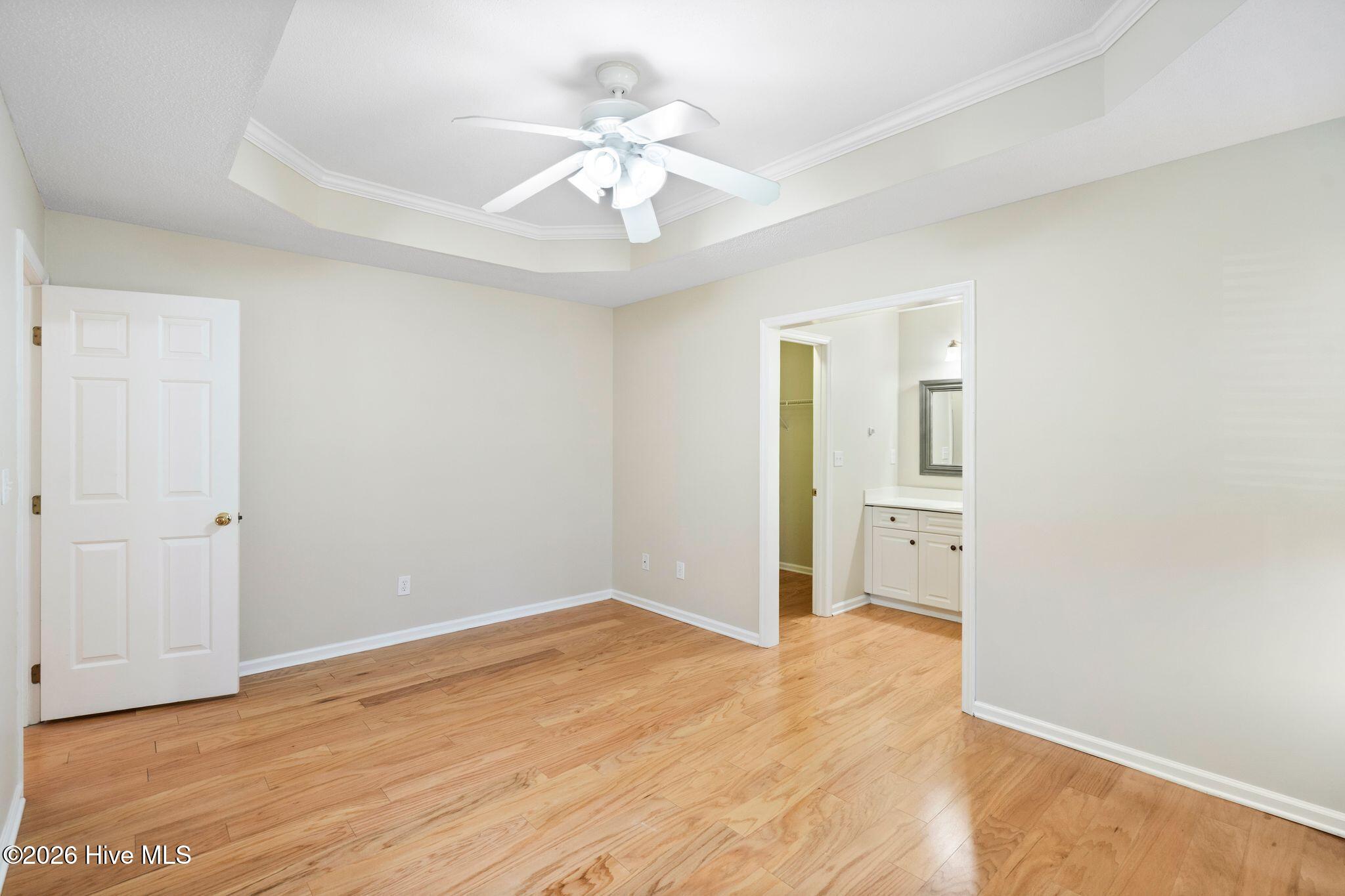 100556381 | Photo 26