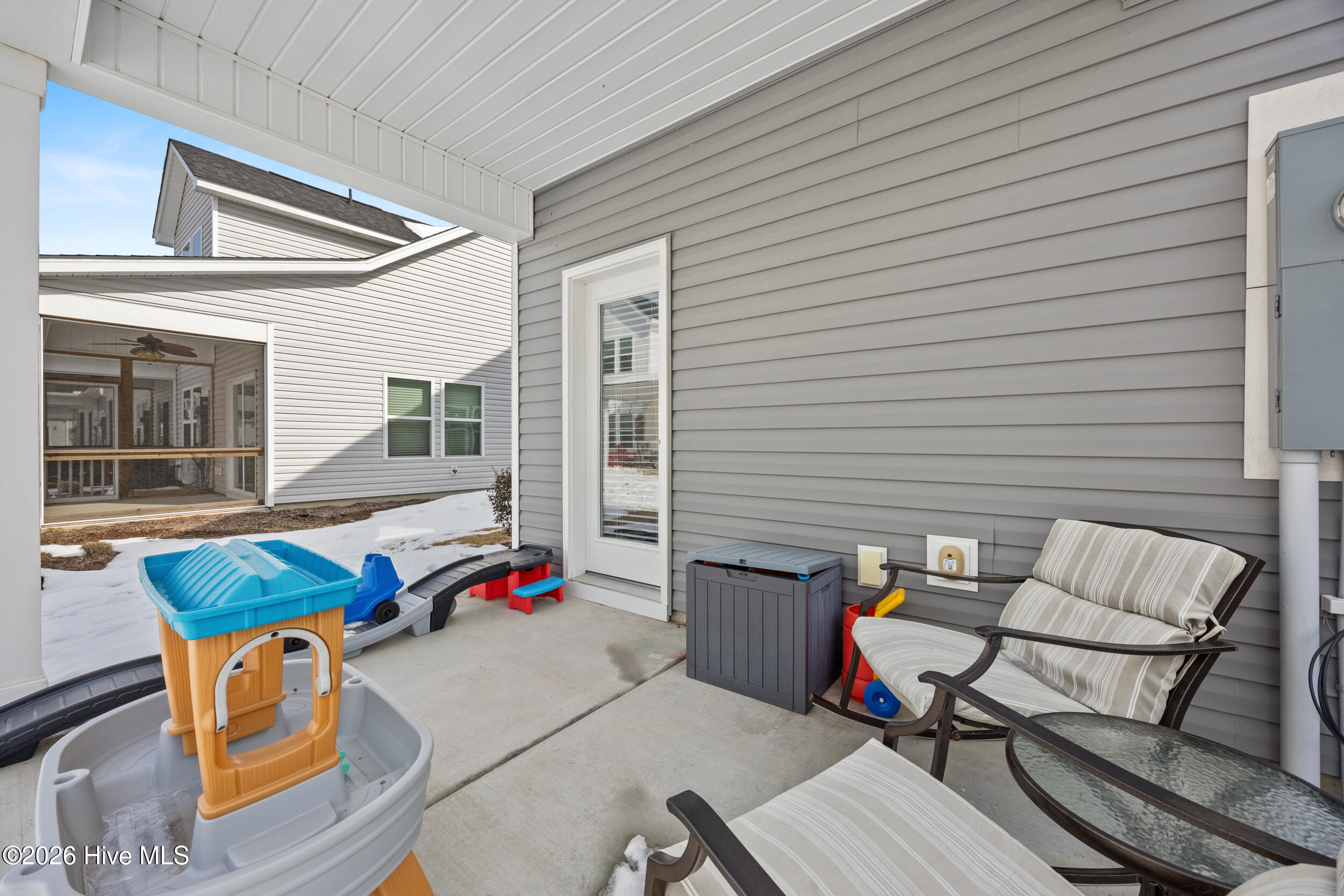 100555310 | Photo 37