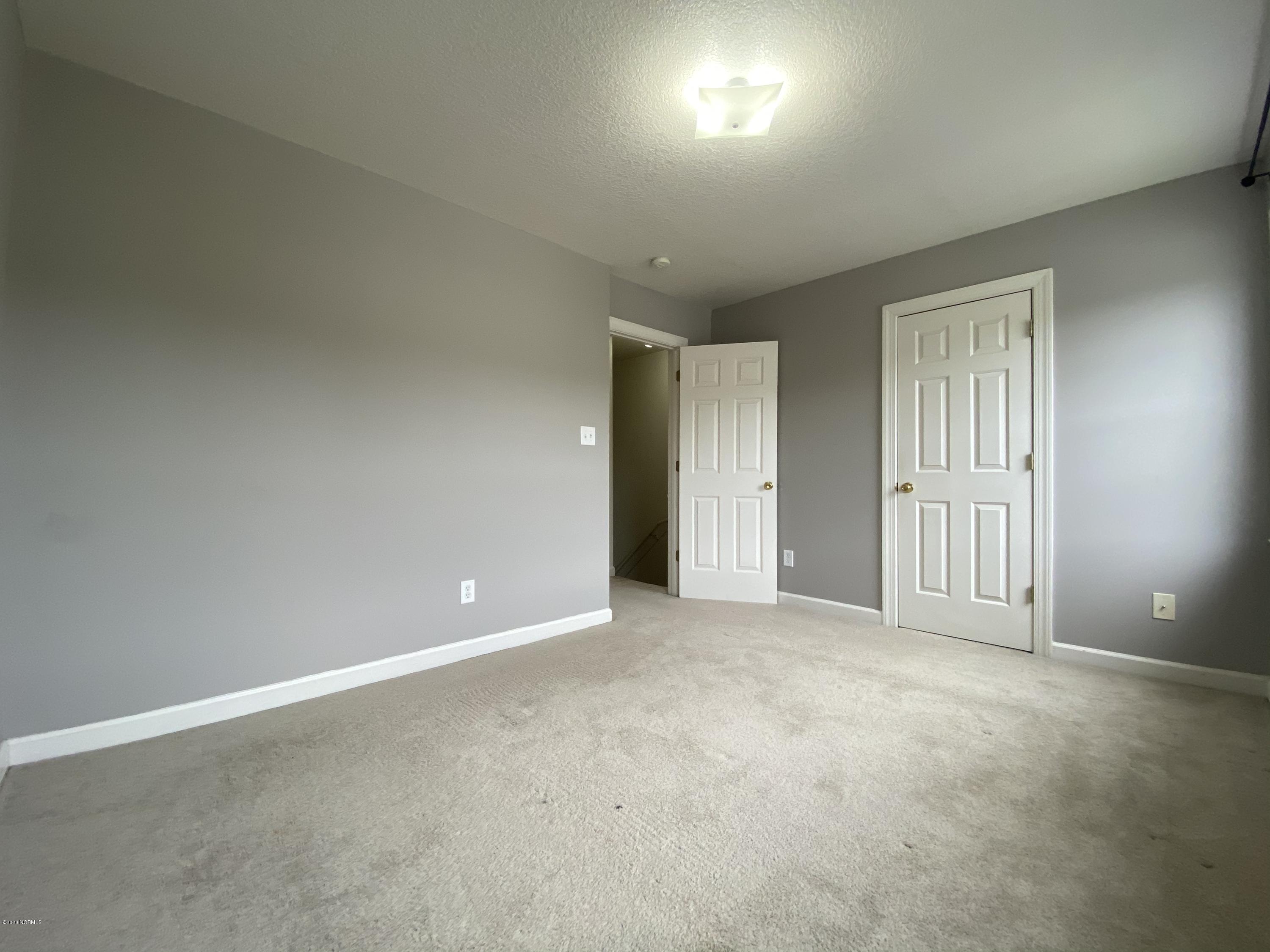 100564195 | Photo 12