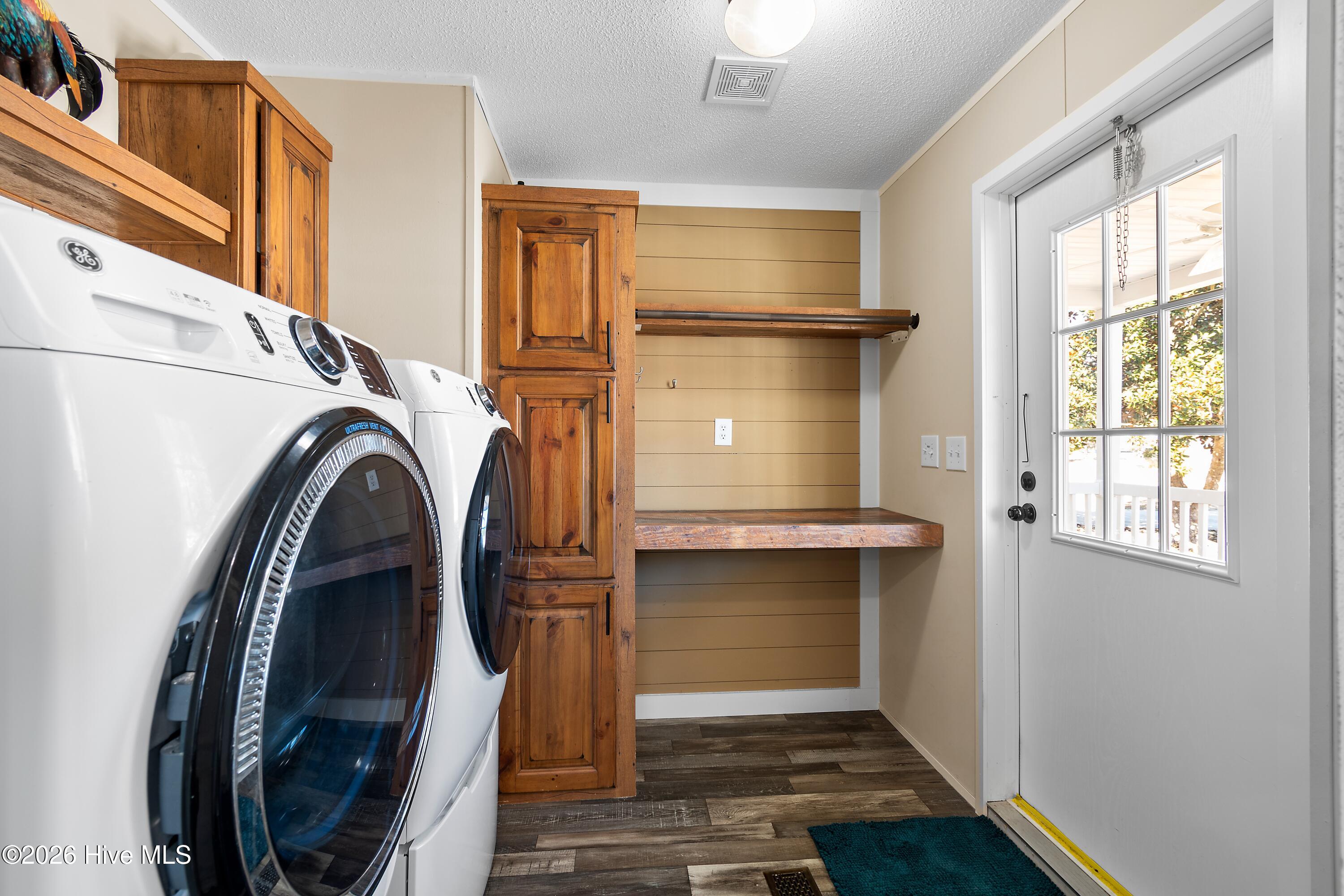 100554917 | Photo 29