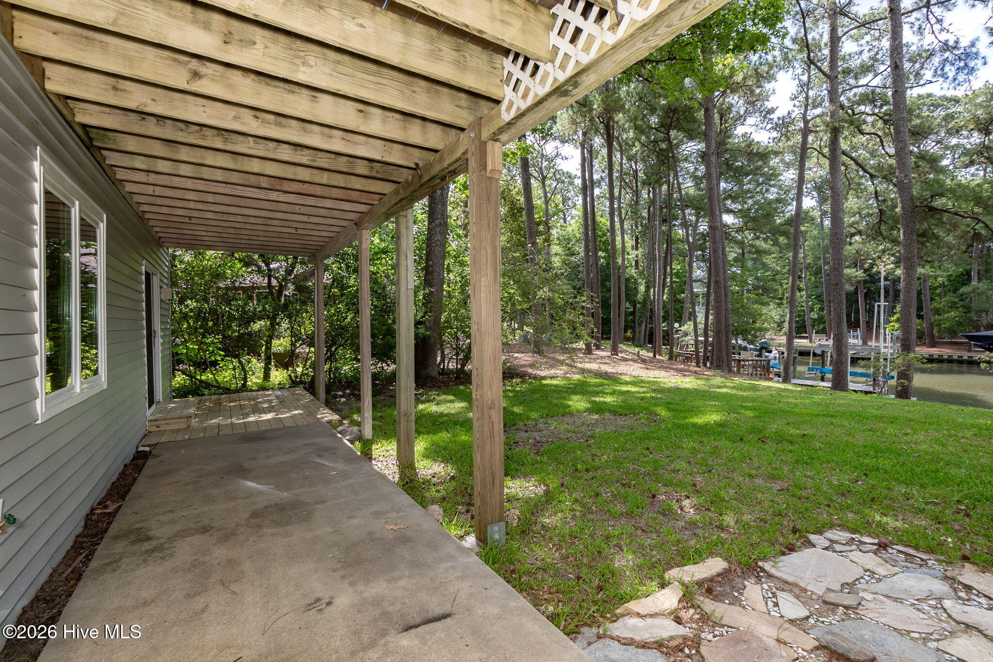 121 White Ash Drive,Pine Knoll Shores