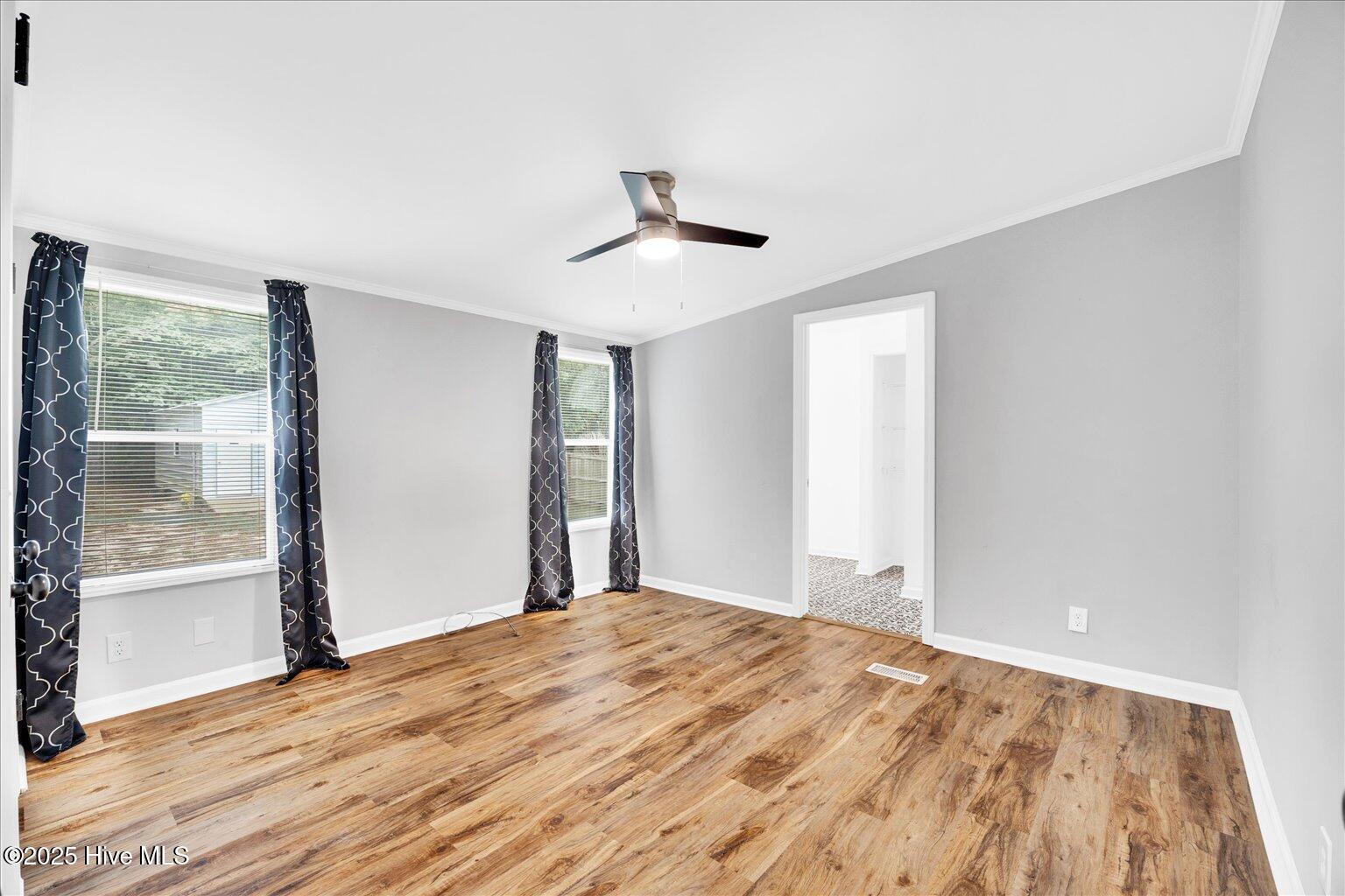 100507376 | Photo 10