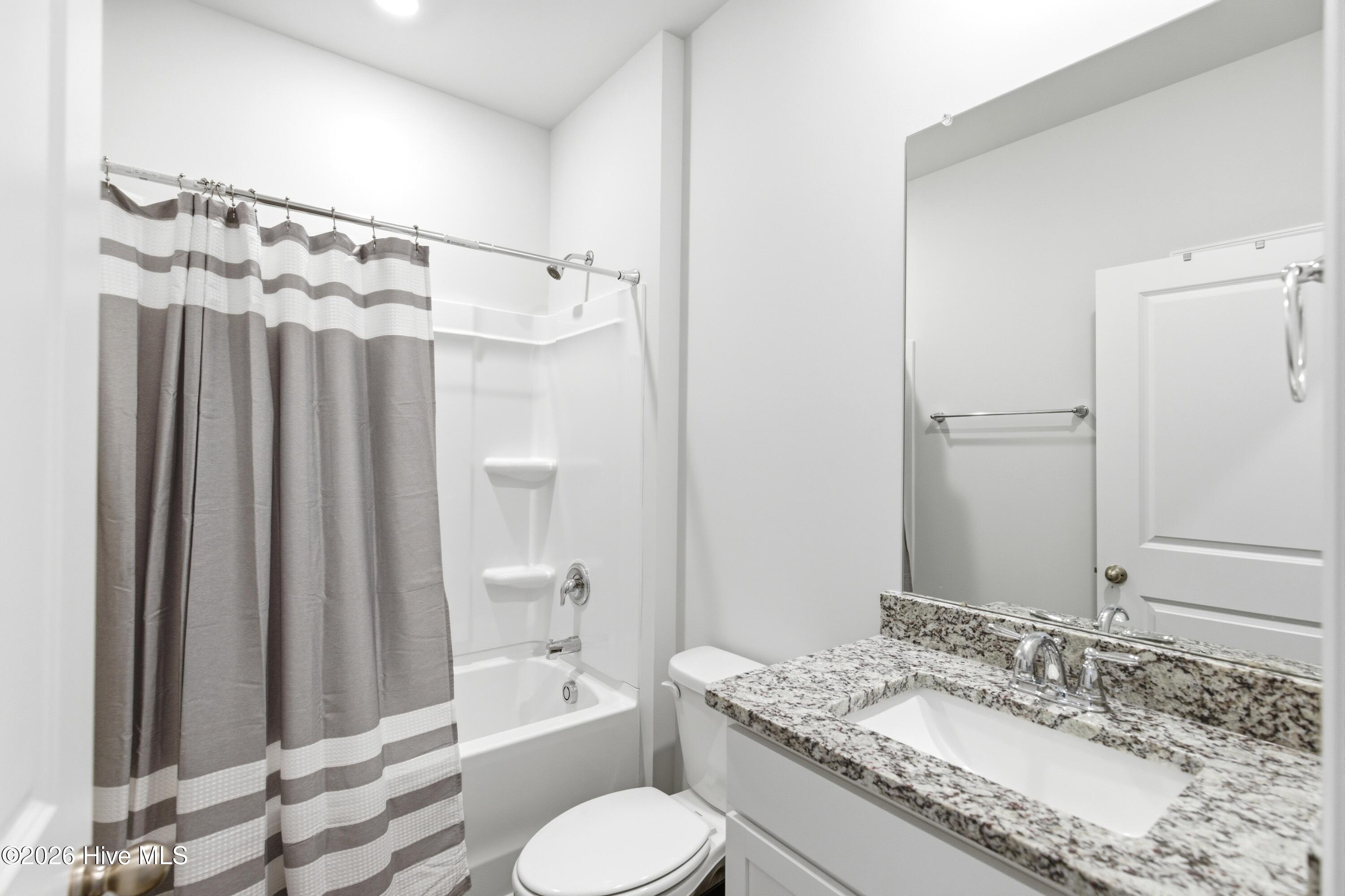 100563047 | Photo 43