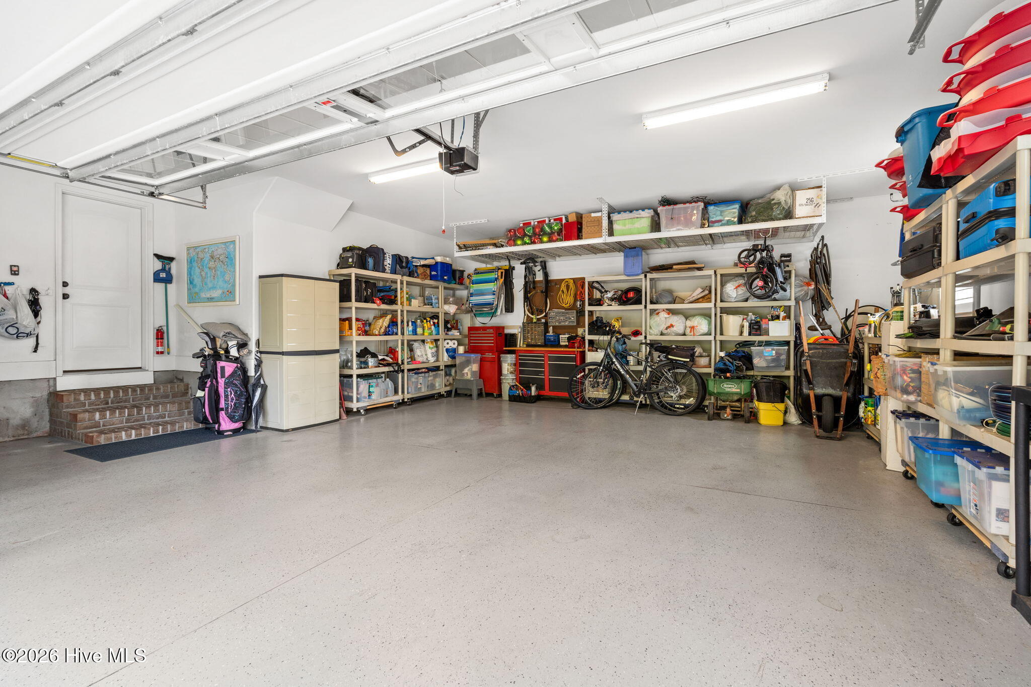 100566382 | Photo 46