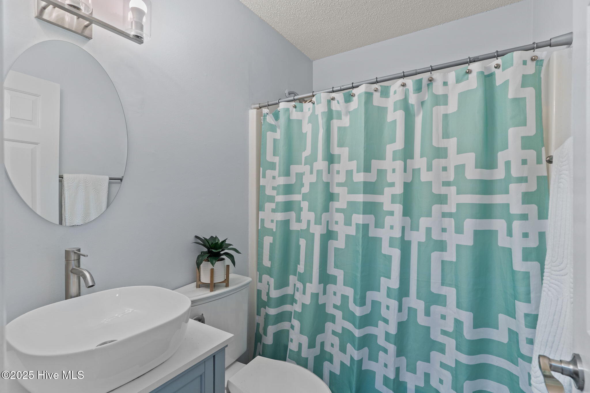 100534947 | Photo 17