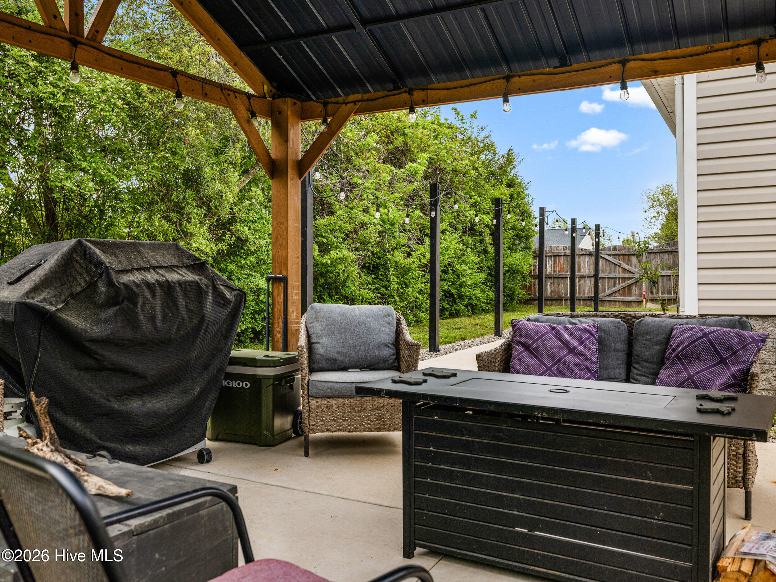 100567636 | Photo 36