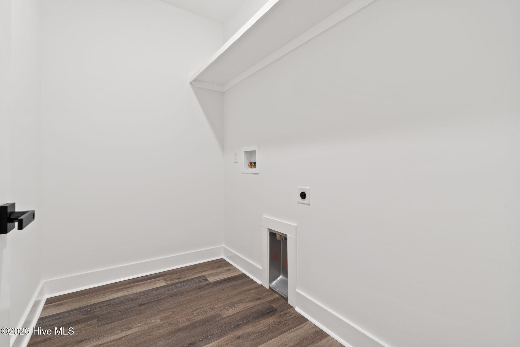 100528198 | Photo 44