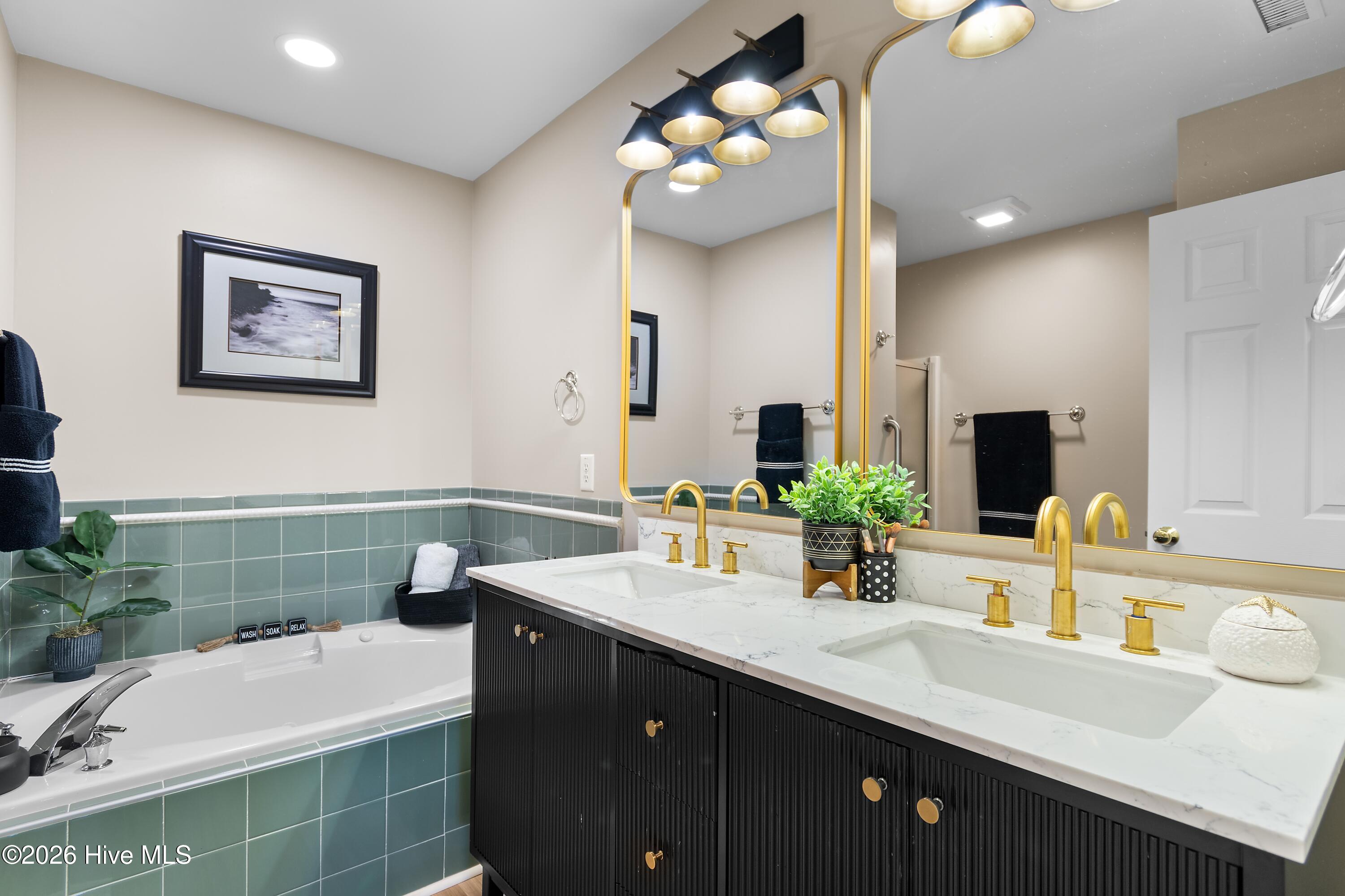 100554539 | Photo 20