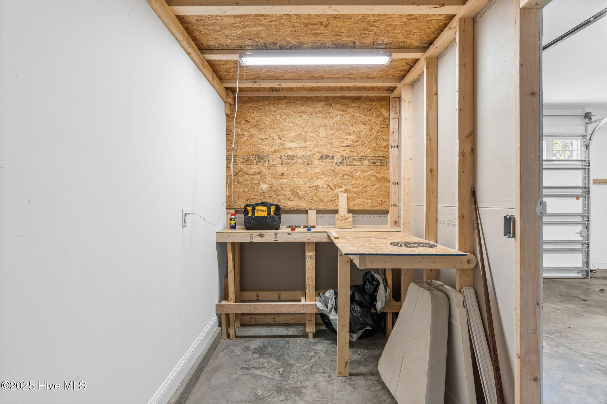 100544507 | Photo 40