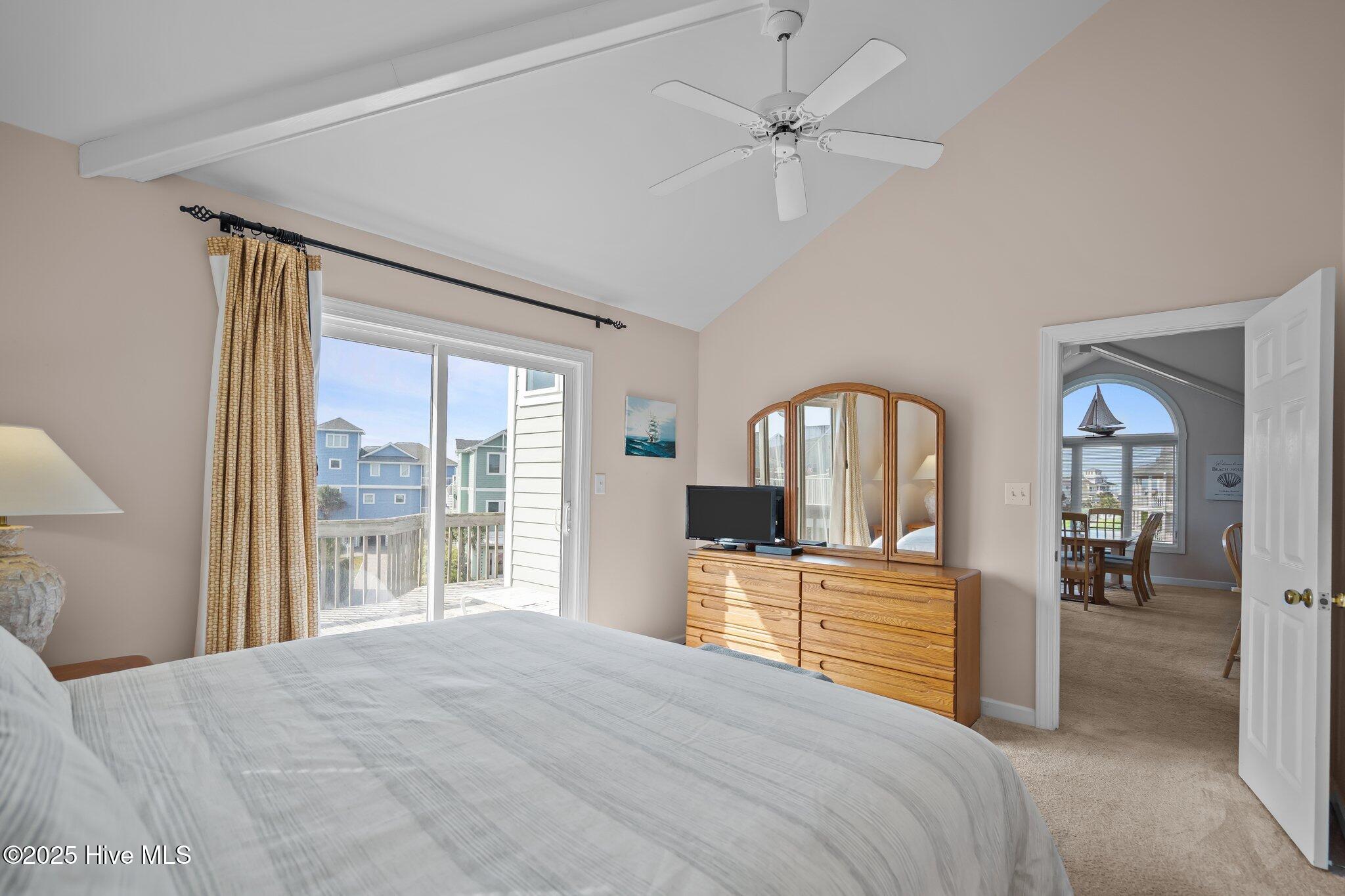 100506590 | Photo 26