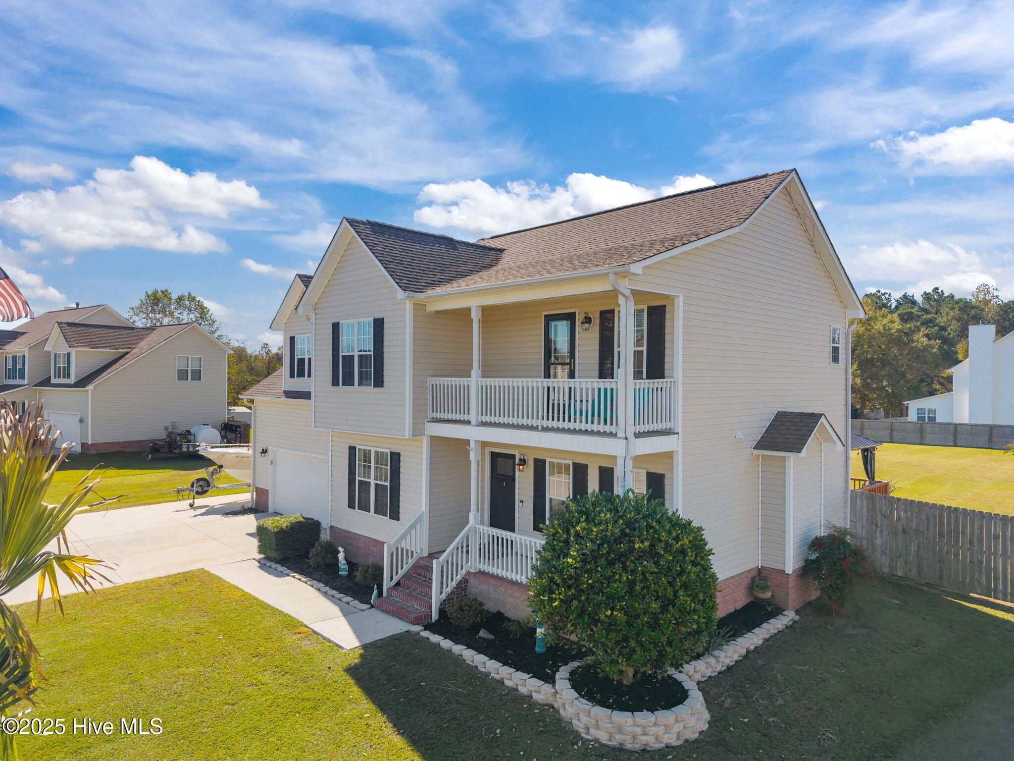 100538384 | Photo 35