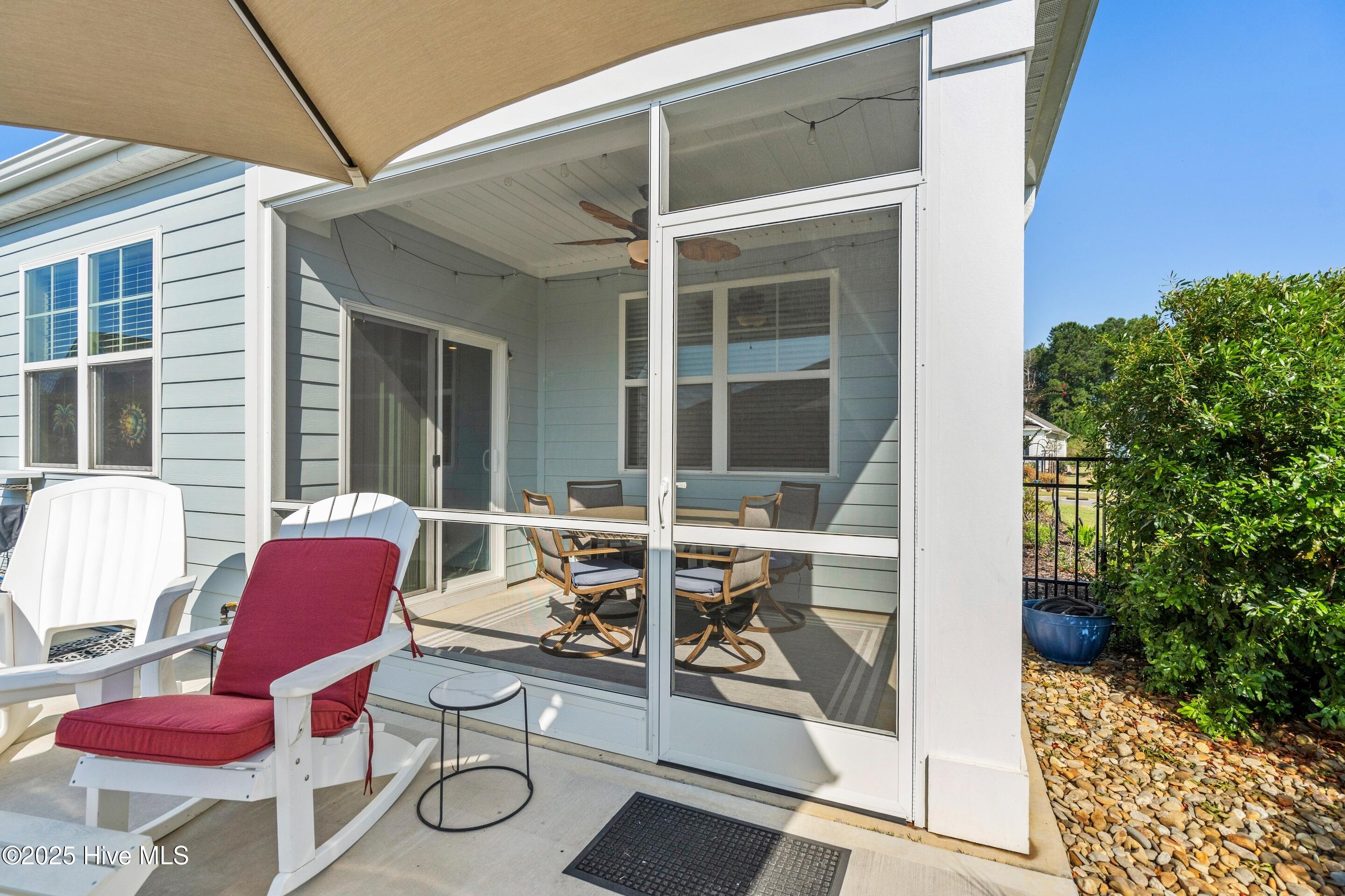 100531826 | Photo 10