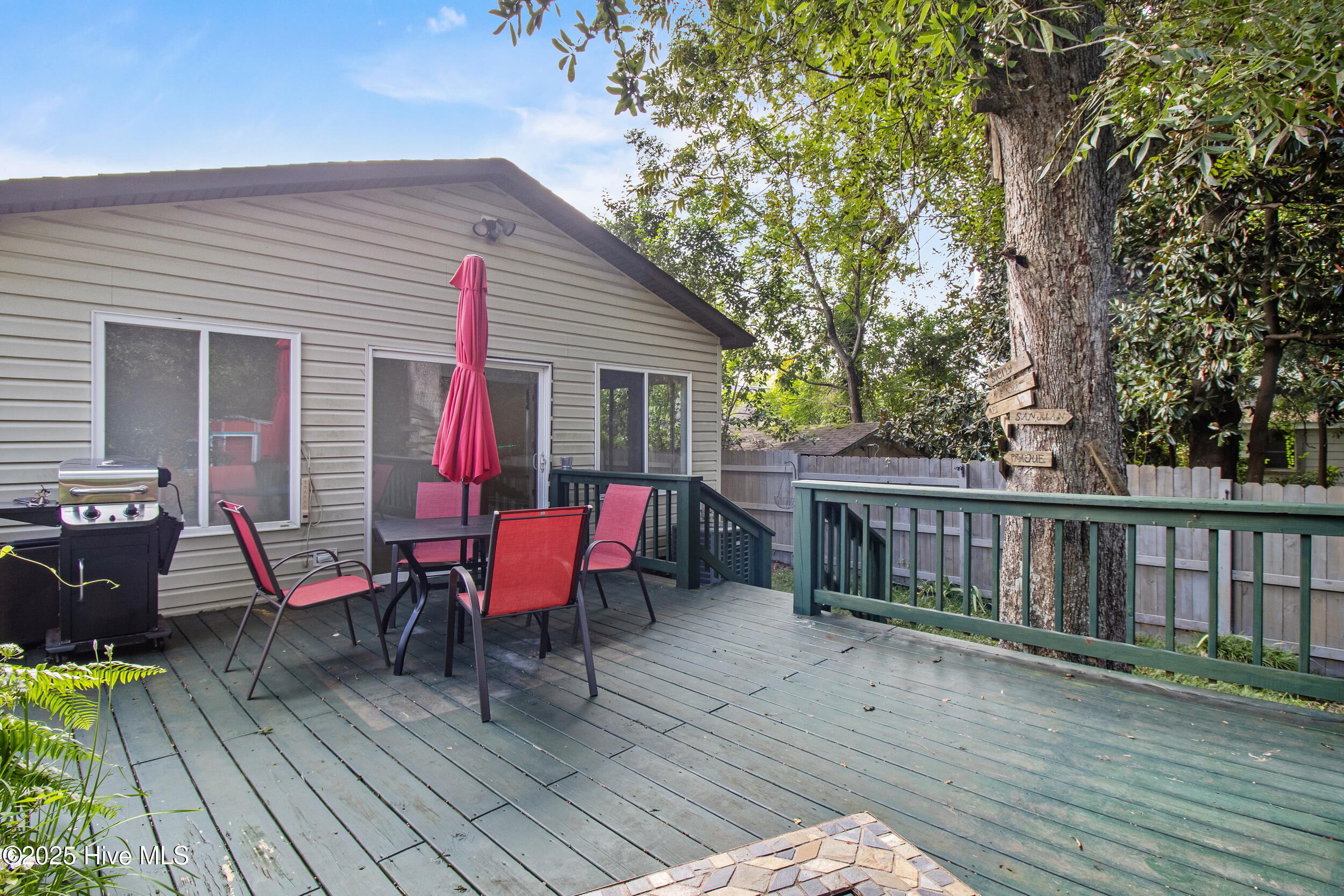 100528550 | Photo 48