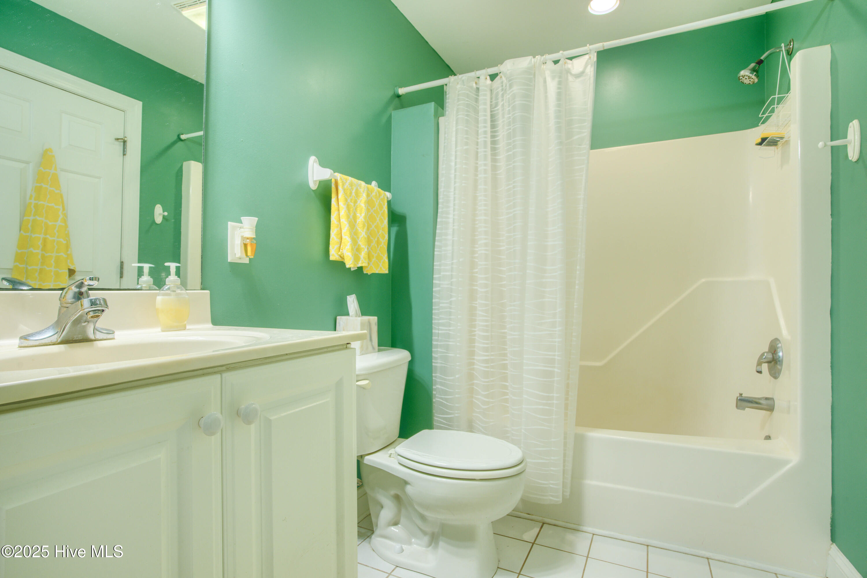 100538289 | Photo 22