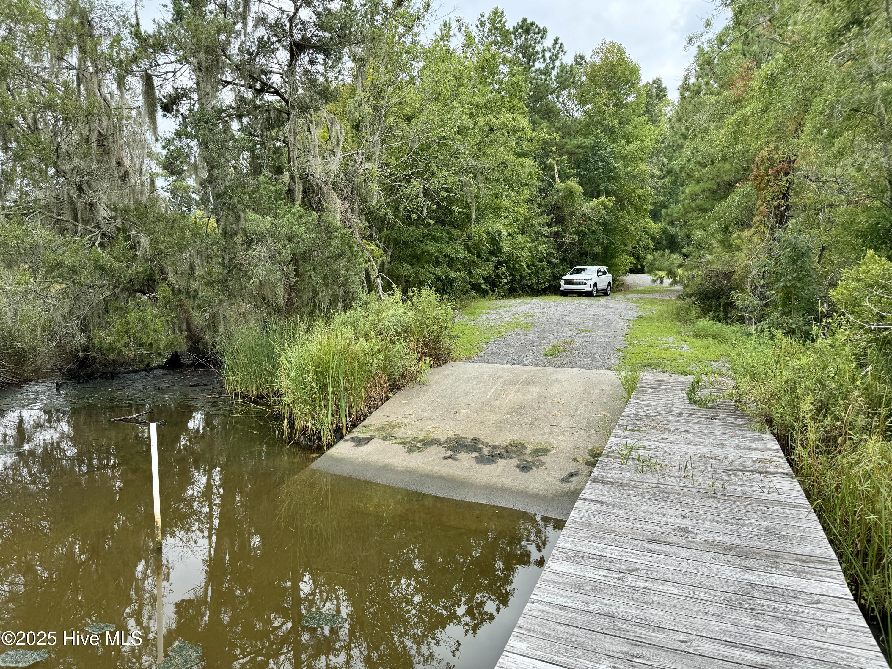 Community boat ramp and dock