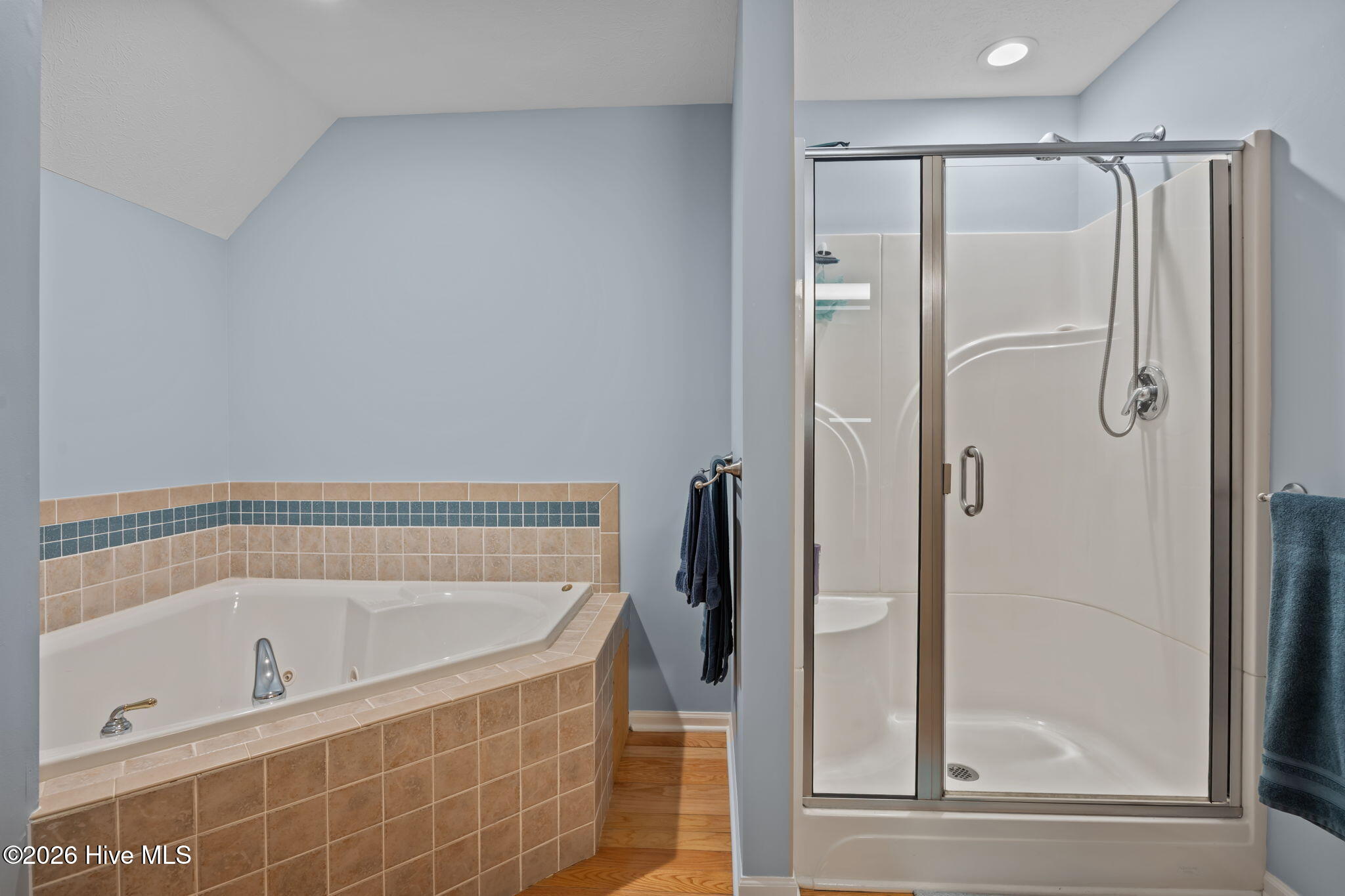 100558416 | Photo 32