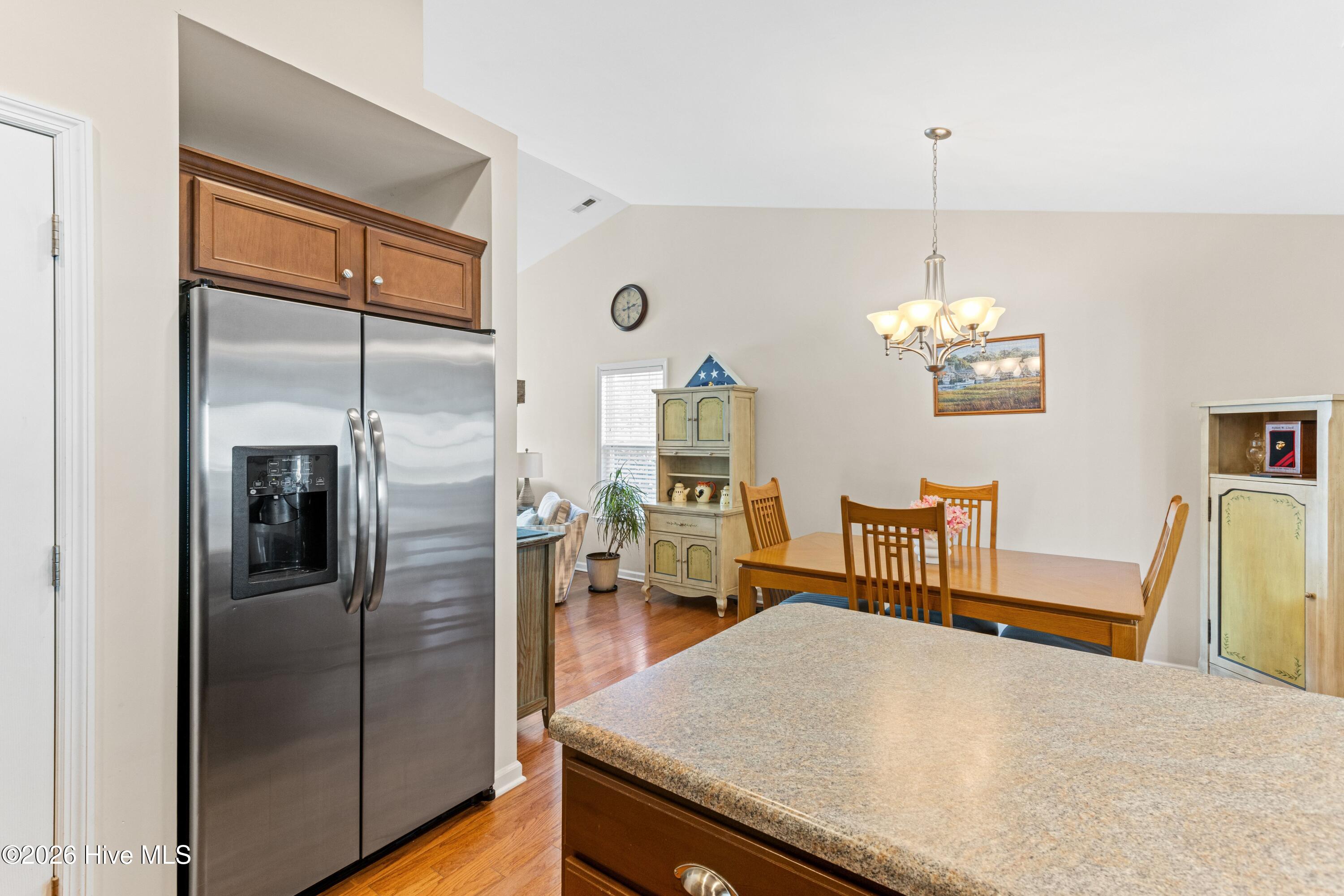 100554021 | Photo 15