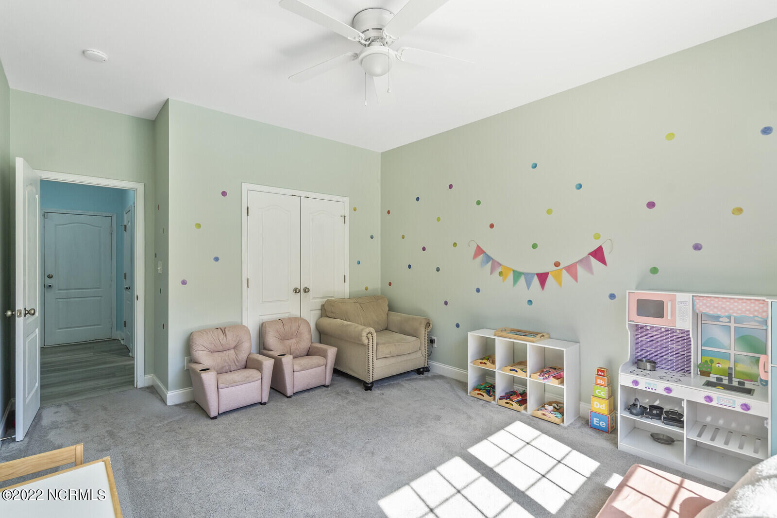 100556304 | Photo 30