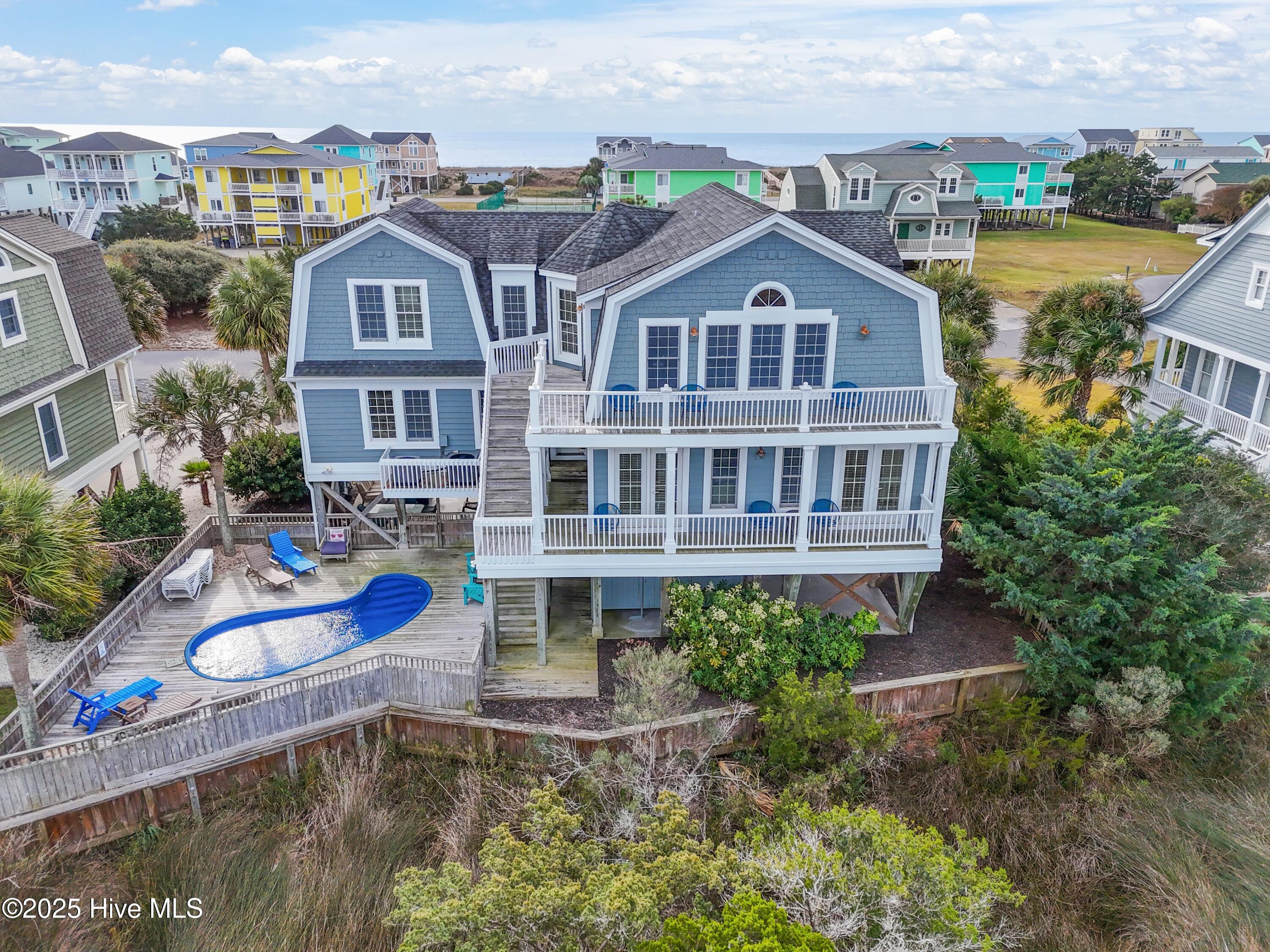 100541969 | Photo 71