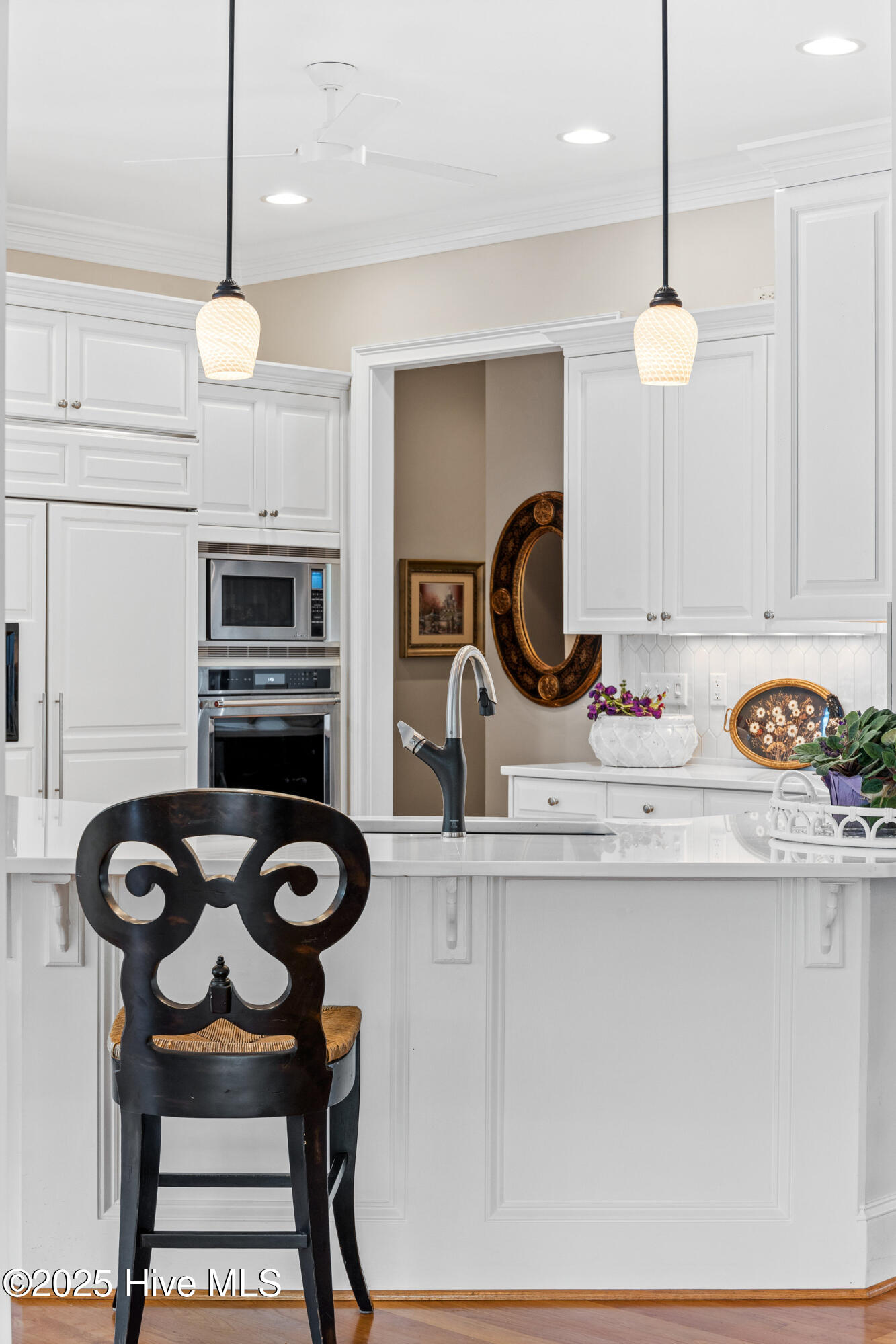 100535740 | Photo 19