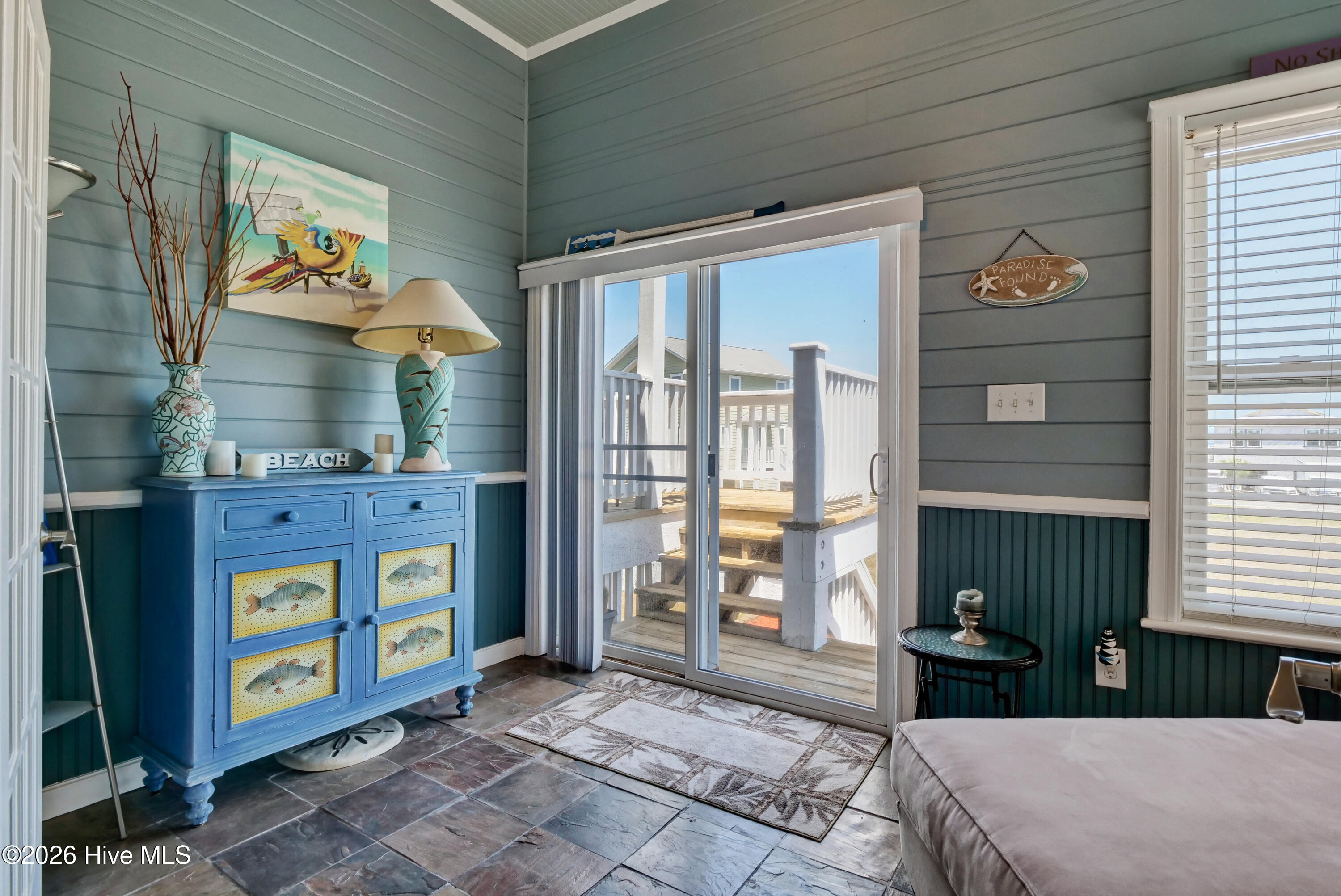 100563472 | Photo 27