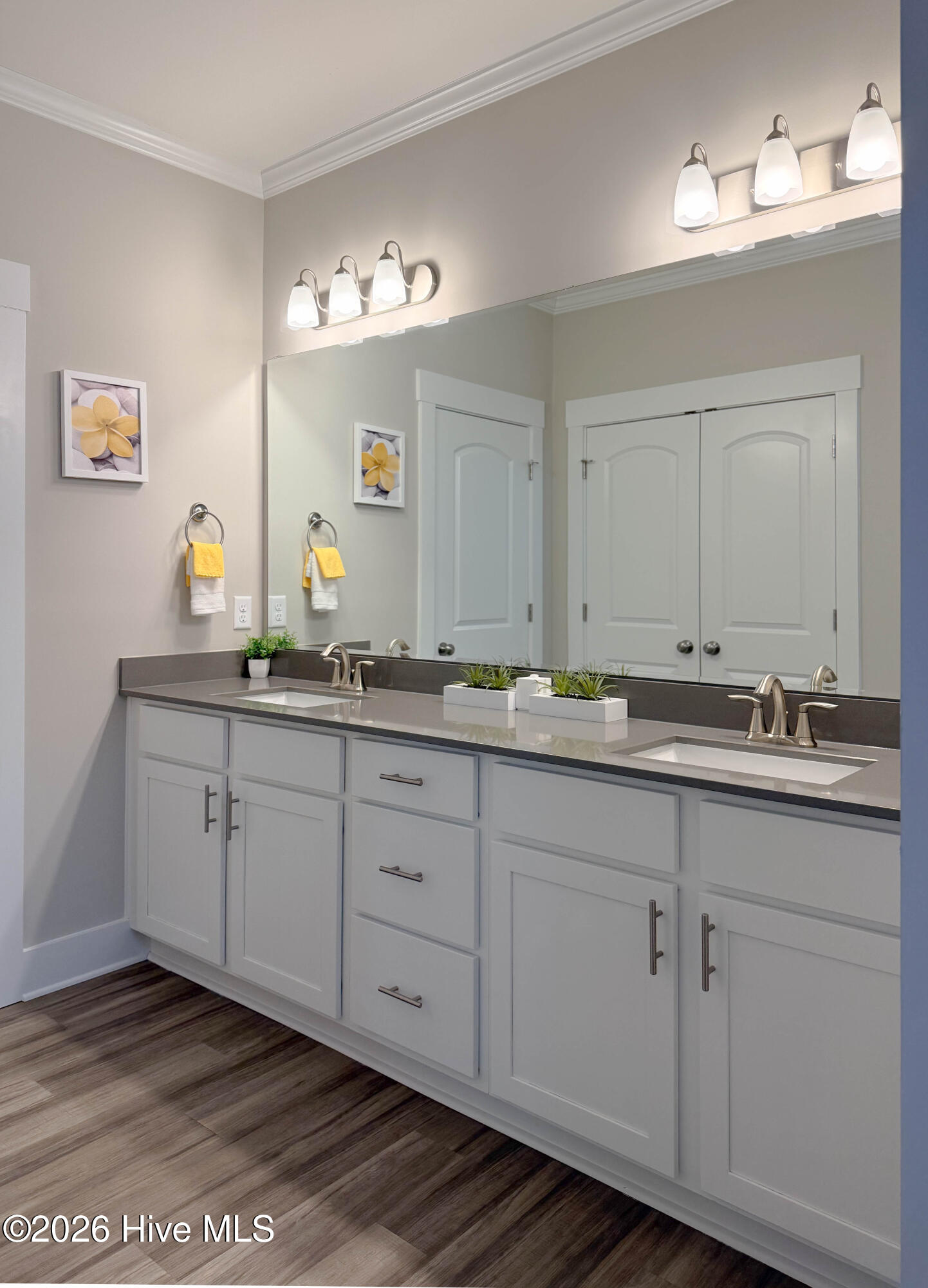 100560693 | Photo 58