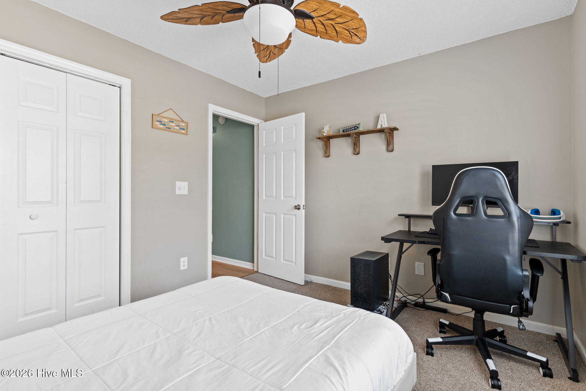 100559319 | Photo 22