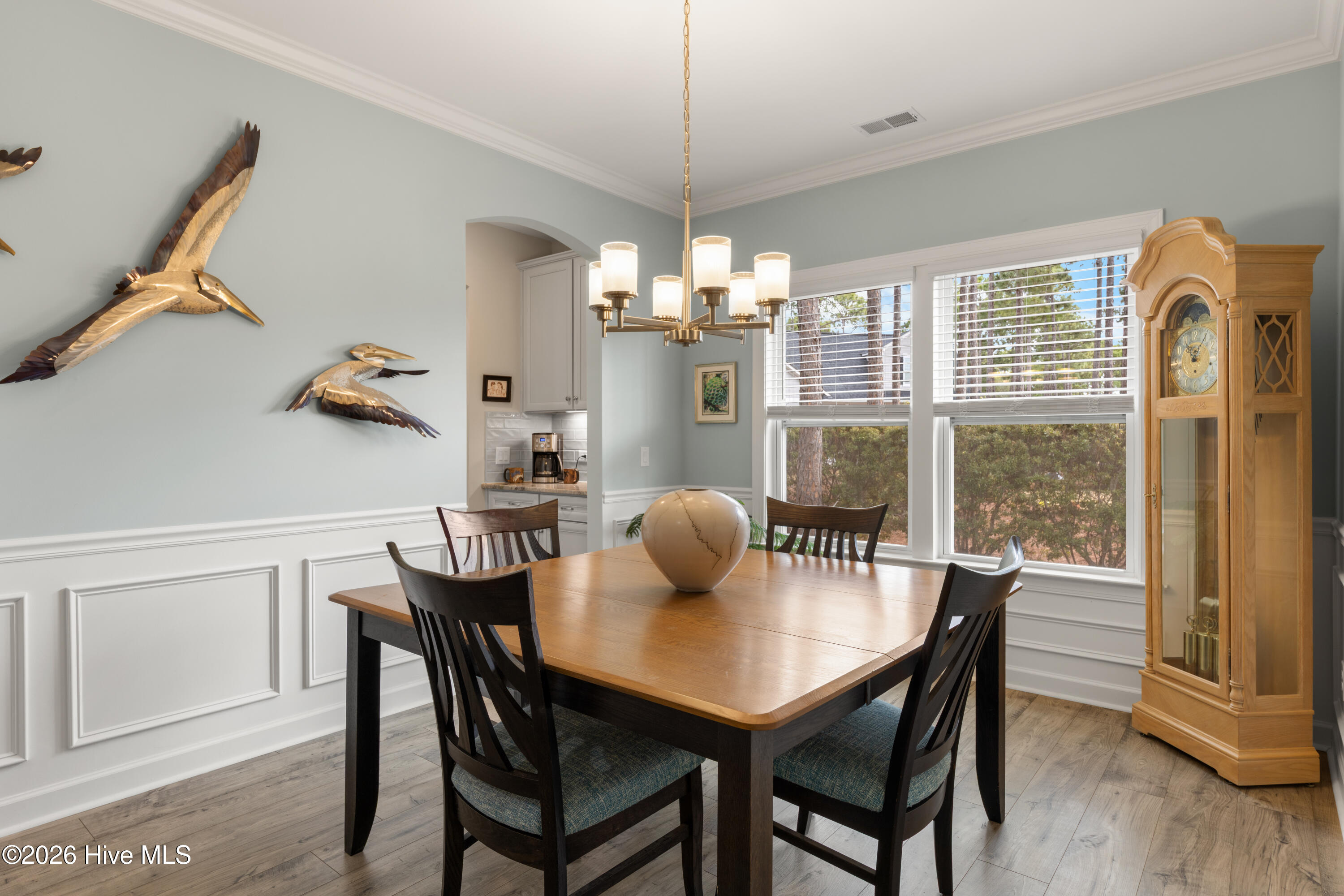 100555915 | Photo 11