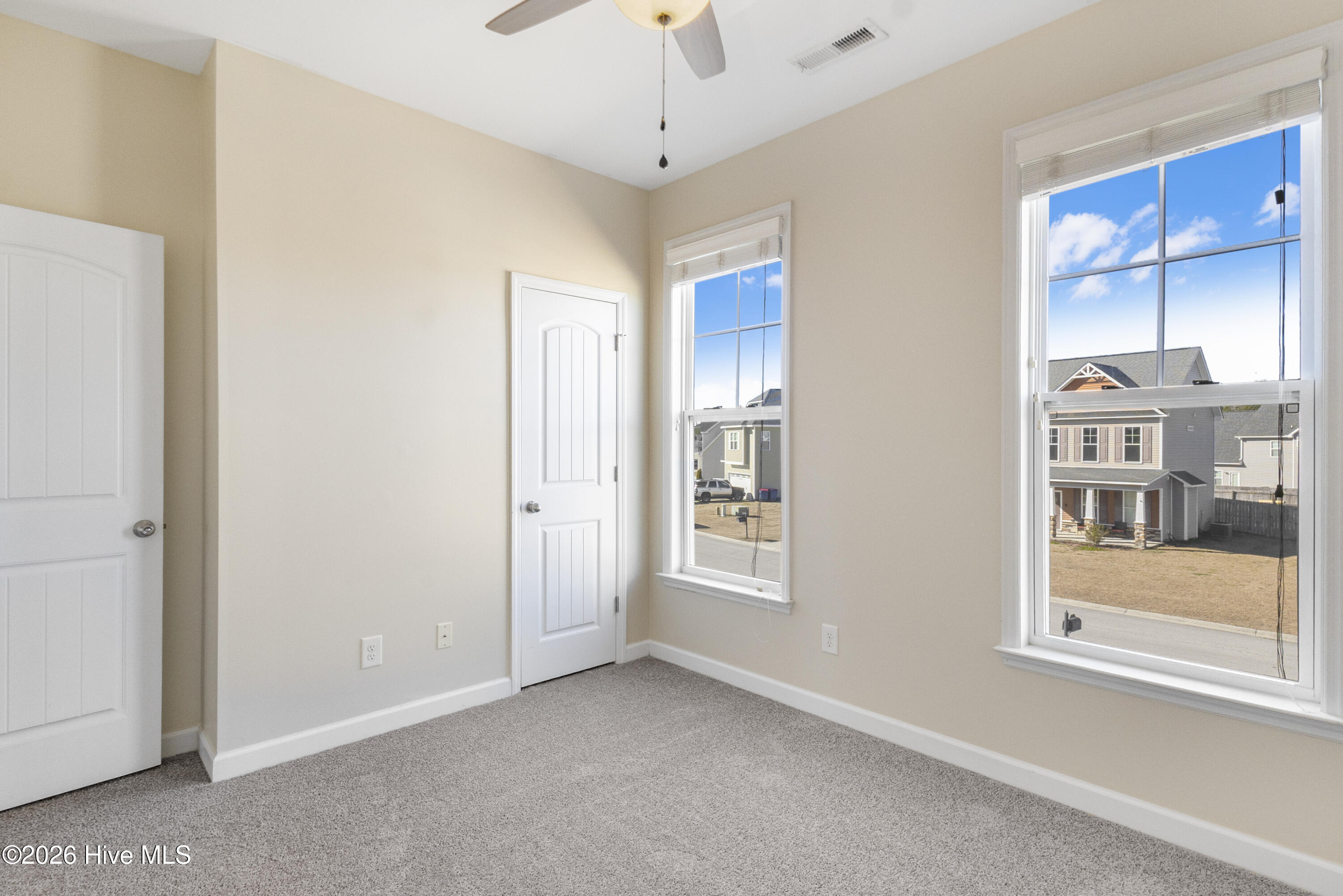 100552457 | Photo 26