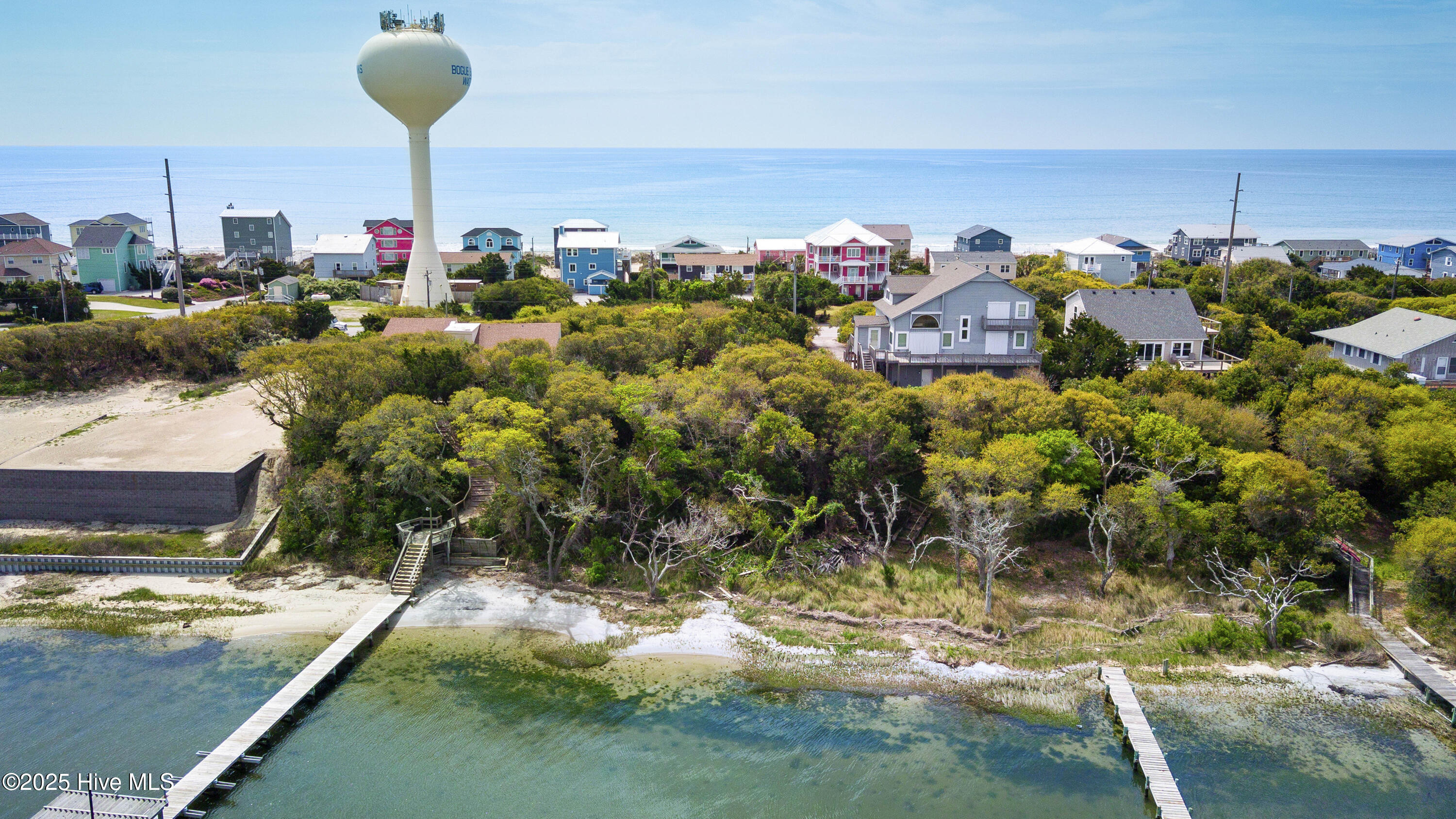 100533525 | Photo 12